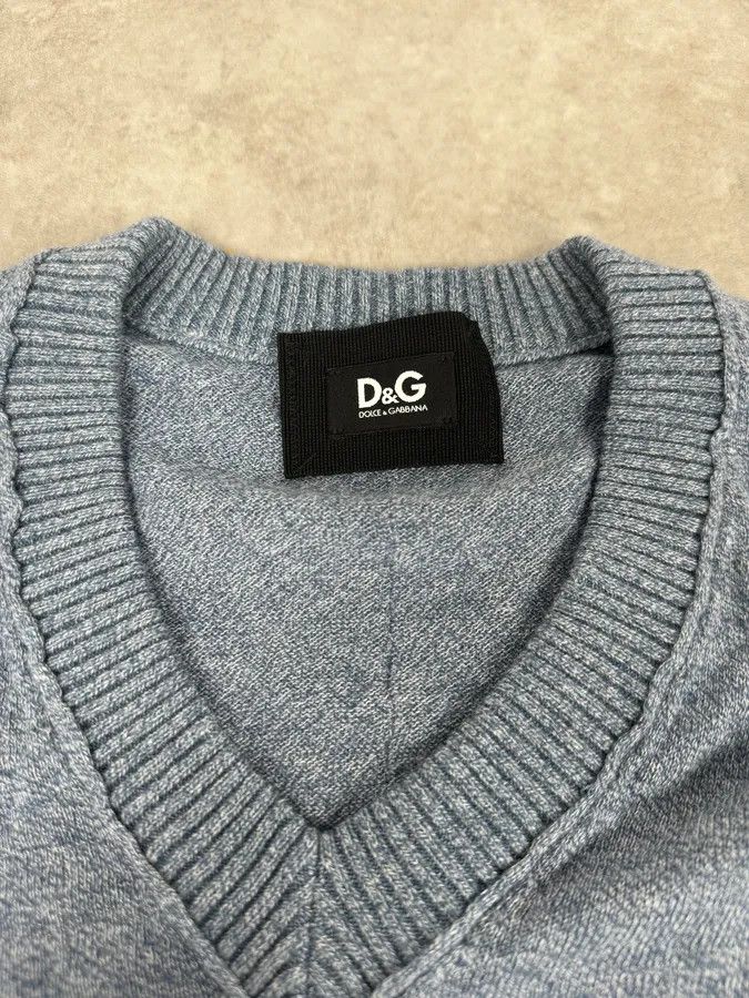 Dolce & Gabbana 2000s Dolce & Gabbana V Neck Irregular Grey Sweater Size US M / EU 48-50 / 2 - 4 Thumbnail