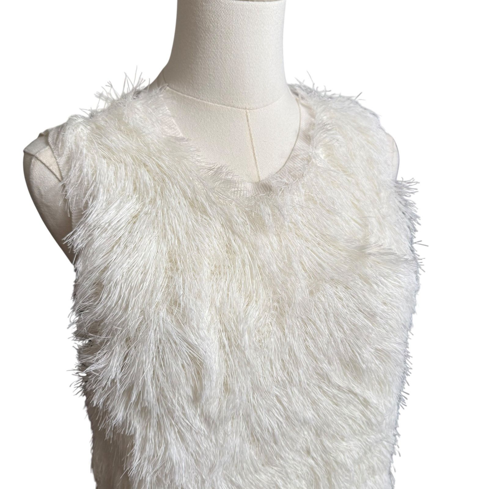 JW Anderson J.Wanderson Faux Fur Vest Made in England Size 8 Sleeveless Size M / US 6-8 / IT 42-44 - 4 Thumbnail