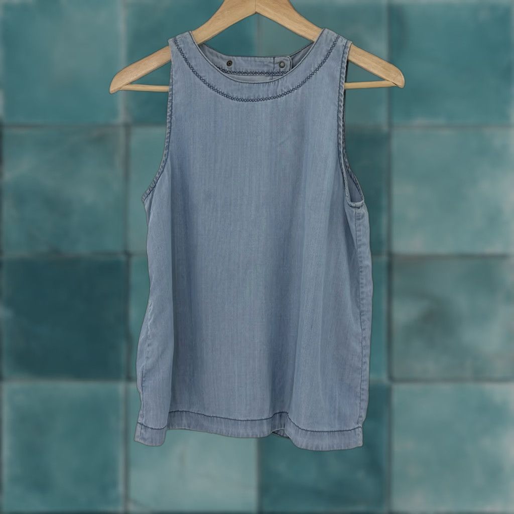Gap GAP Women’s Tank Top XS Lyocell Chambray Blue Sleeveless Round Neck Snap Casual Workwear Boho Classic 90s Size XS / US 0-2 / IT 36-38 - 1 Thumbnail