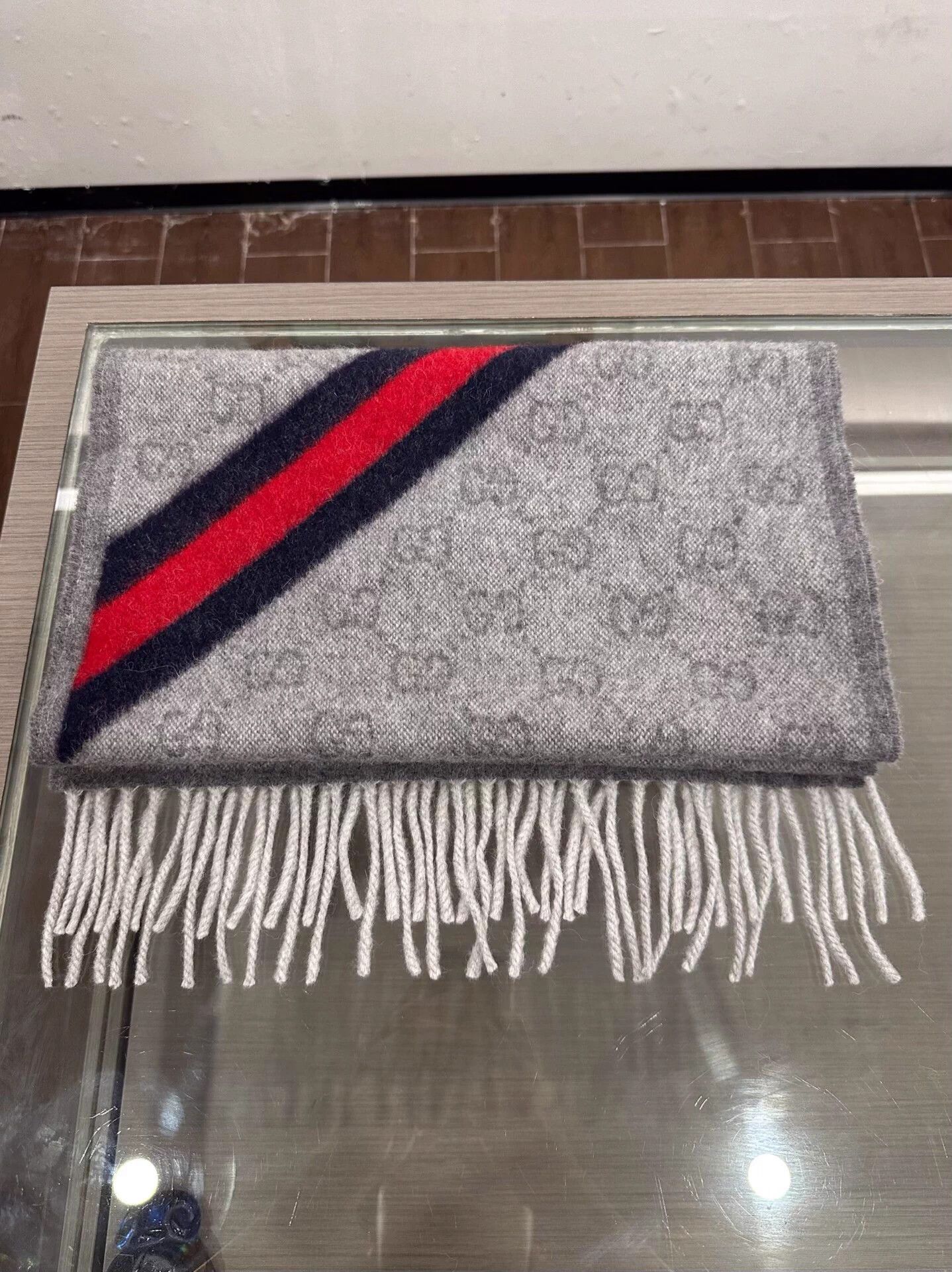 Gucci Gucci Light Gray GG Tassel Wool Scarf Size ONE SIZE - 3 Thumbnail