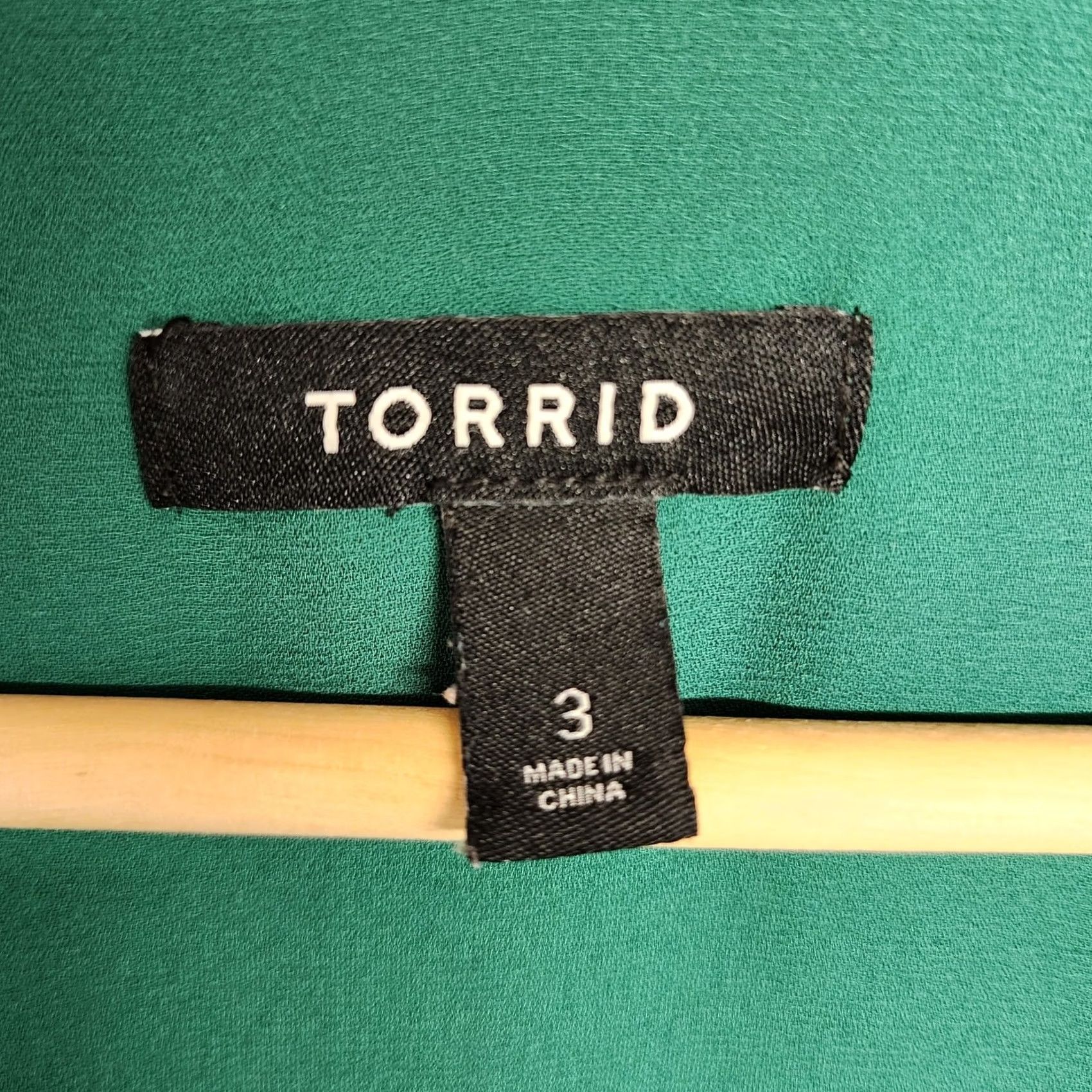 Torrid VINTAGE Torrid Top Womens 3X Green Duster Cardigan Long Line Roll Tab Sleeves NO BELT Women Cardigan Button-Up Solid Green 3X Long Sleeve Womens Size XXL / US 16-18 / IT 52-54 - 3 Thumbnail