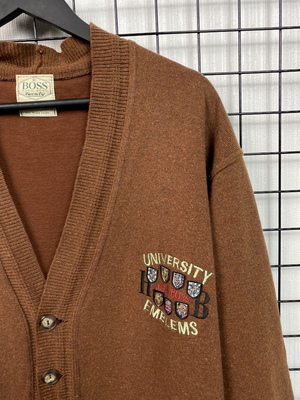 Hugo Boss × Vintage SUPER RARE HUGO BOSS vintage University Emblems 80’s 90’s Size US L / EU 52-54 / 3 - 4 Thumbnail