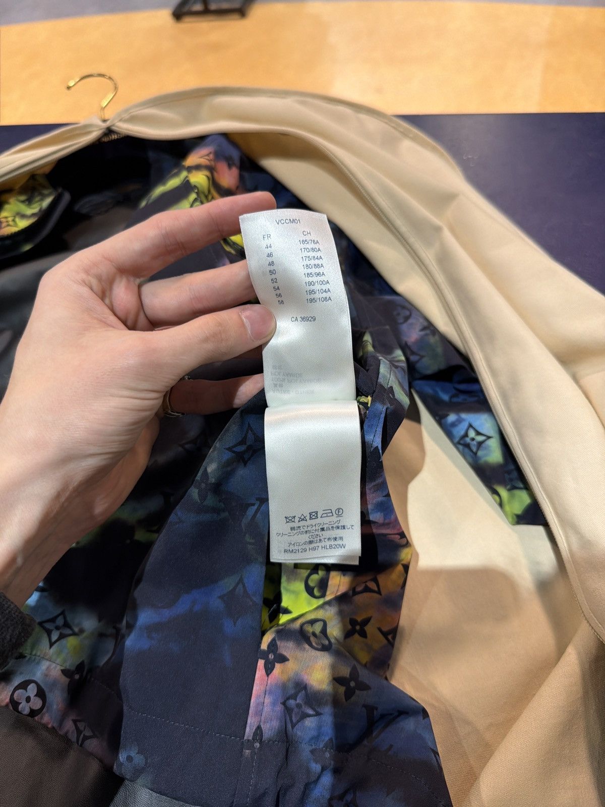 Louis Vuitton Louis Vuitton Monogram Reversible Windbreaker $3300 (48) Size US L / EU 52-54 / 3 - 15 Thumbnail