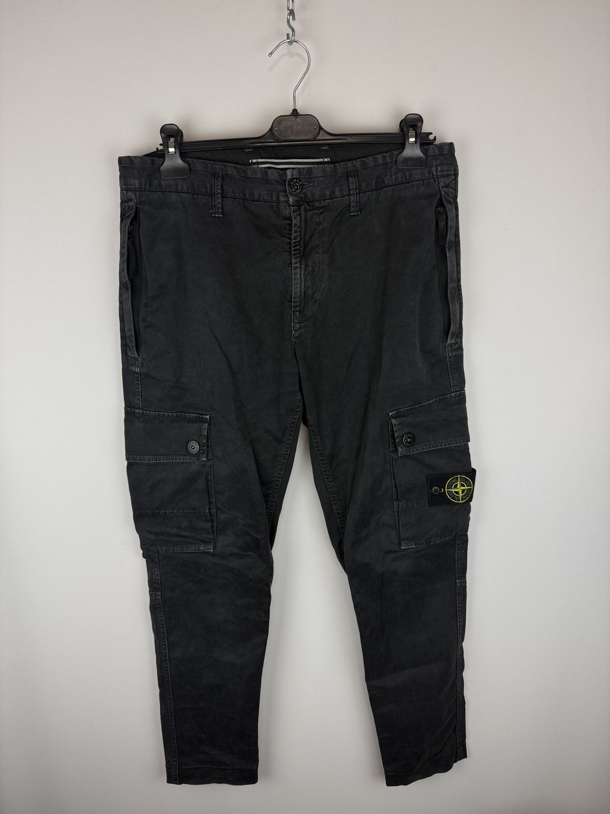 Stone Island Black Stone Island cargo trousers Size US 32 / EU 48 - 1 Thumbnail