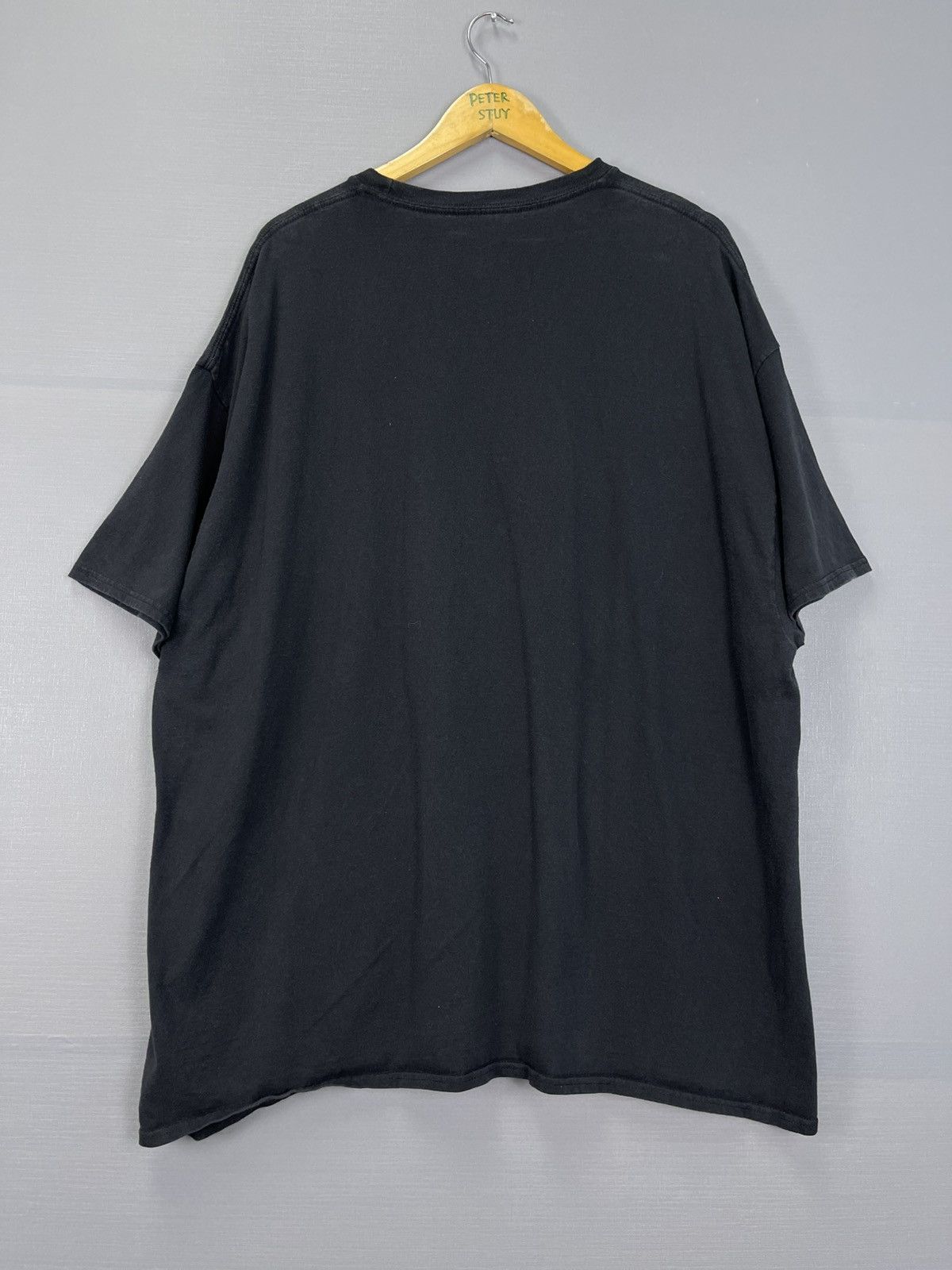 Hanes Vincent Valentine FF7 T-Shirt Size US XXL / EU 58 / 5 - 7 Thumbnail