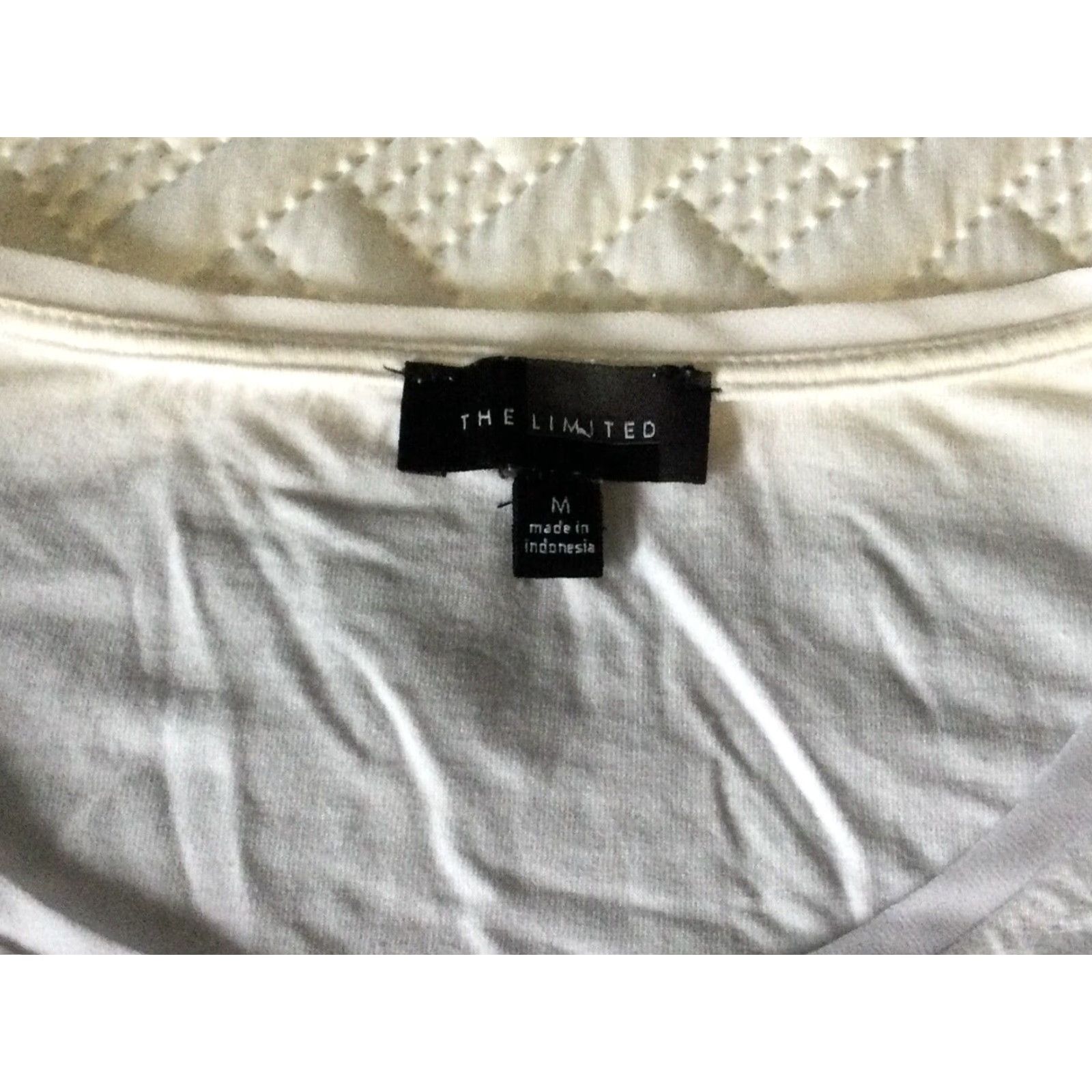 Vintage VINTAGE The Limited Solid T-Shirt Women’s Medium White Short Sleeve Regular Fit Size M / US 6-8 / IT 42-44 - 3 Thumbnail