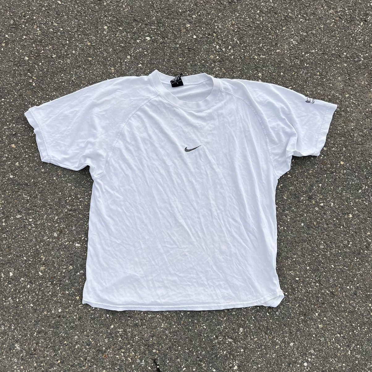 Nike × Vintage Vintage Nike 90s Center Swoosh Washed Sweatshirt L Size US M / EU 48-50 / 2 - 1 Thumbnail