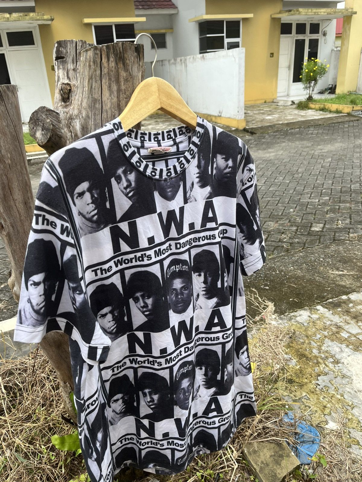 Vintage Vintage NWA All Over Black and White Rap tees Size US XL / EU 56 / 4 - 2 Thumbnail