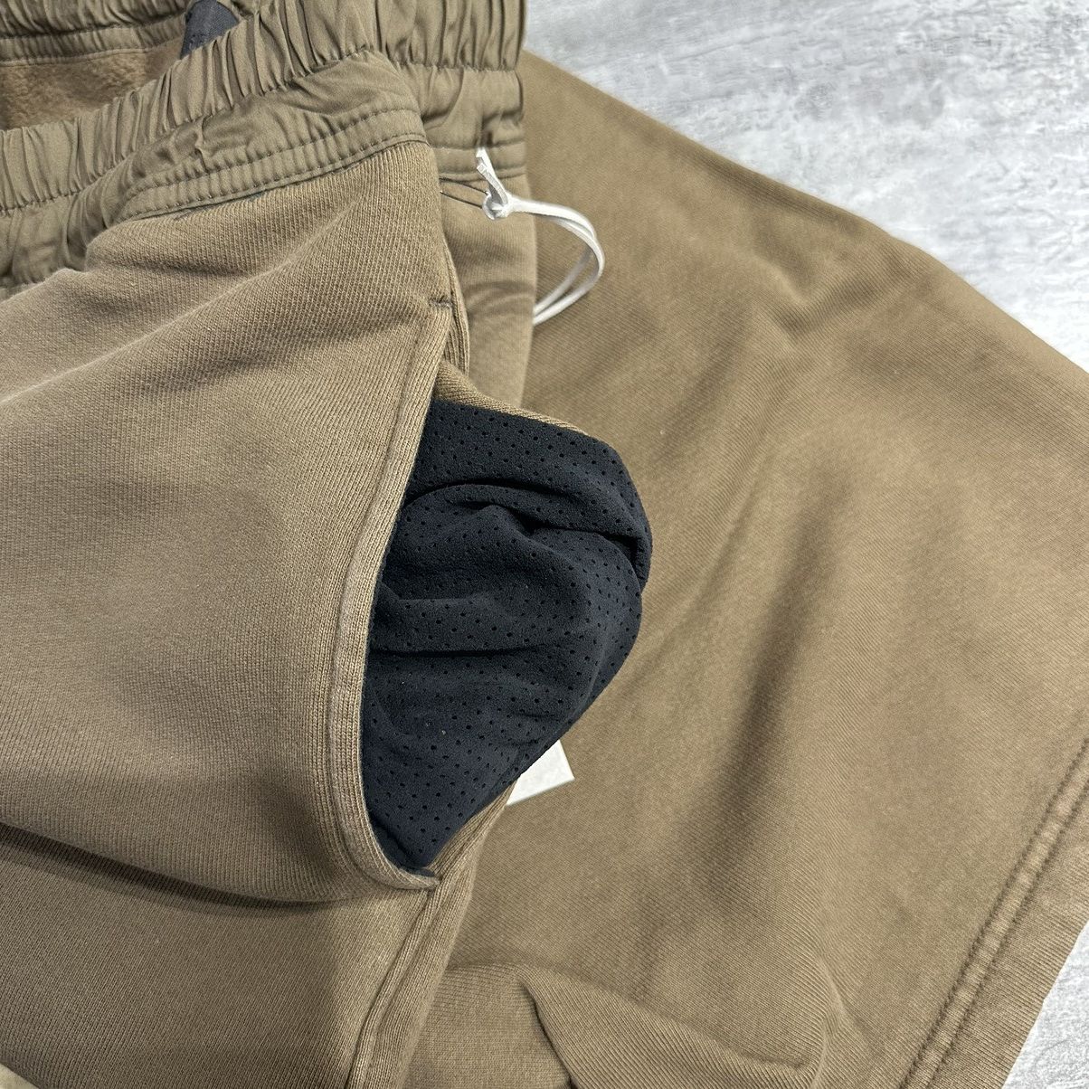 Fear of God Fear of God 7th FG7C Sweatshort - Vintage Mocha Size US 32 / EU 48 - 5 Thumbnail