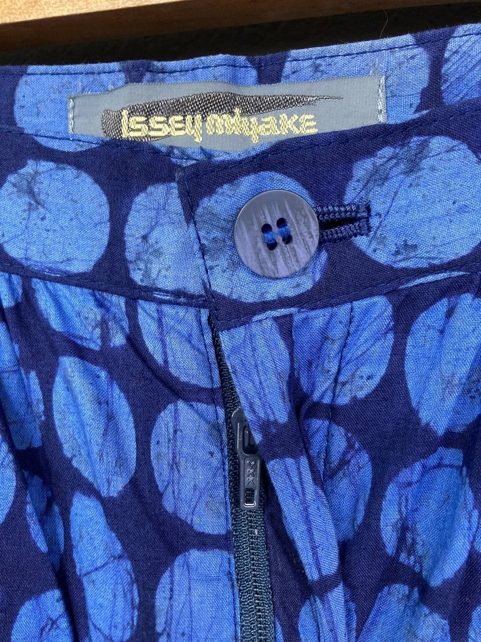 Issey Miyake Vintage Issey Miyake Traditional Pattern Trouser Size 24" / US 00 / IT 34 - 6 Thumbnail