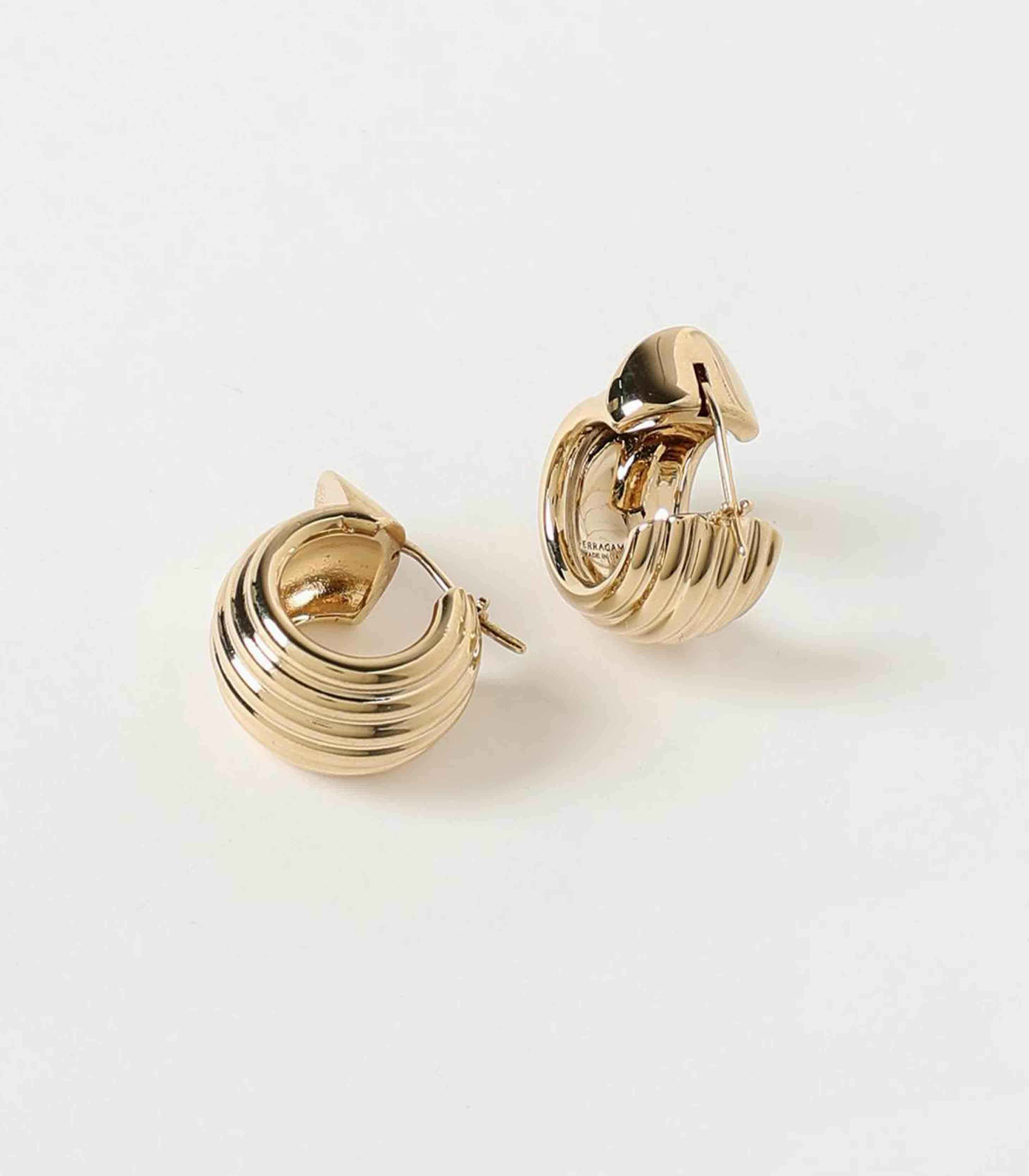 Salvatore Ferragamo o1s1rm0526 Size: OS / Gancini Hoop Earrings in Gold Size ONE SIZE - 1 Thumbnail