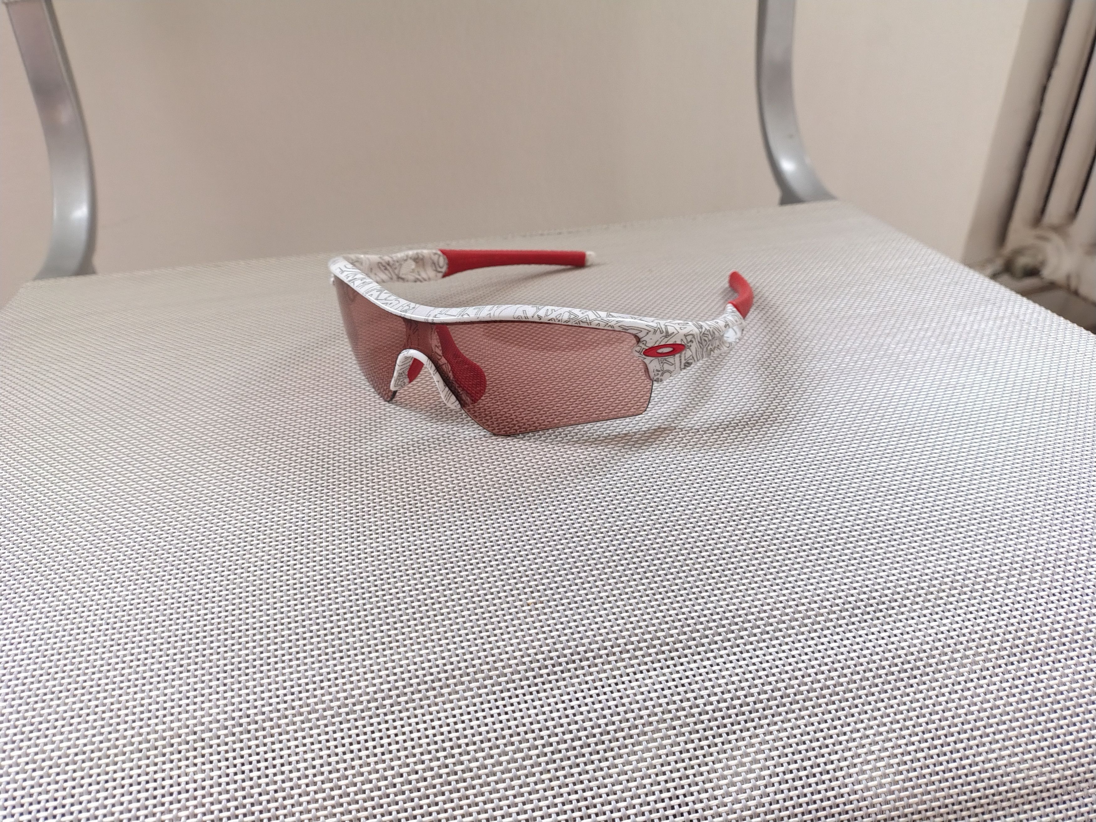 N*N様 希少色 OAKLEY JAWBONE ジェフ・ステイプル コラボ 白 N*N様 希少色 OAKLEY JAWBONE ジェフ・ステイプル コラボ 白