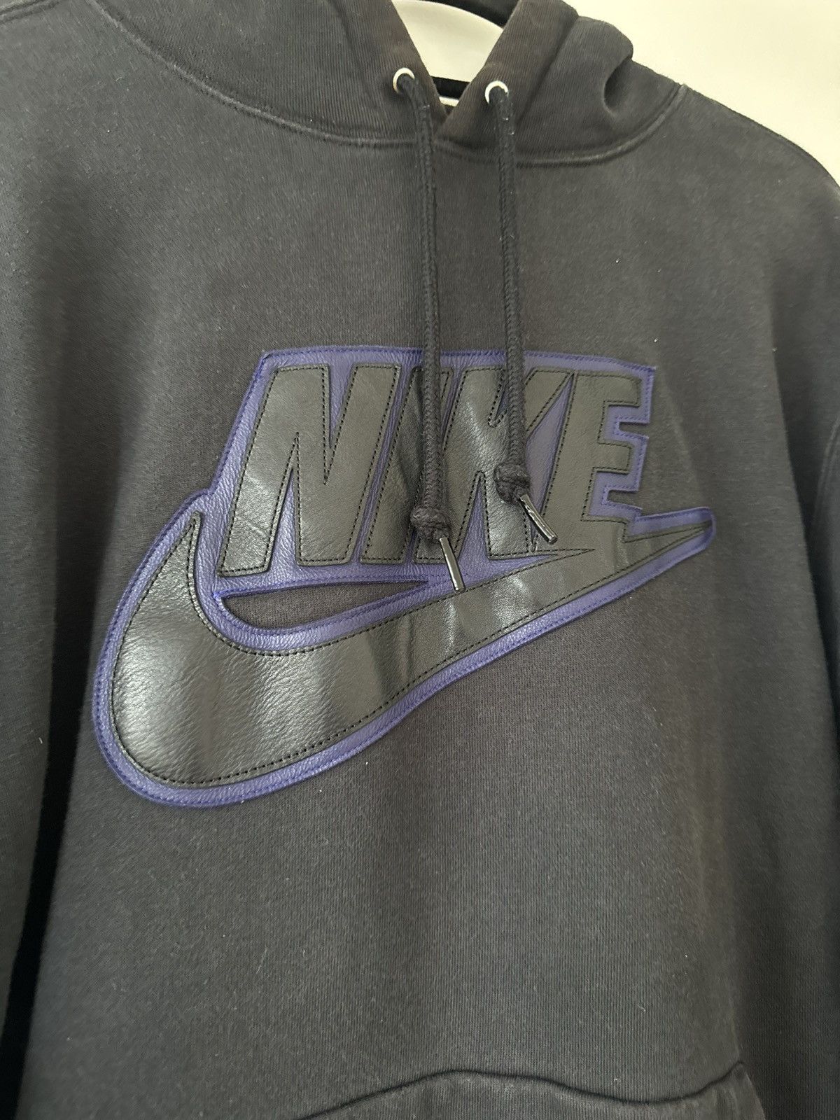 Supreme Supreme Nike Leather Appliqué Hoodie Black Size US M / EU 48-50 / 2 - 2 Thumbnail