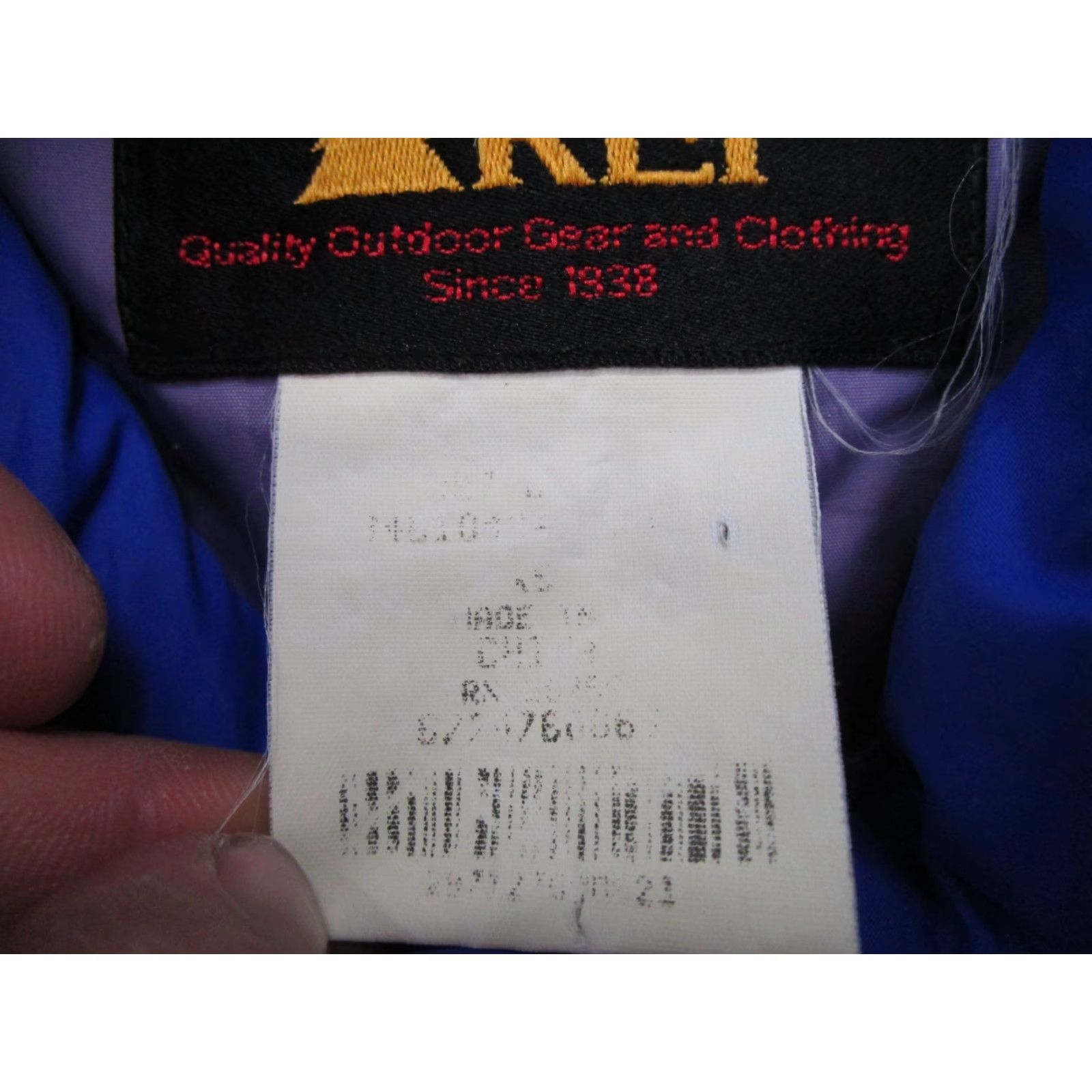 Vintage VINTAGE REI Vest Puffer Nylon Snap Up Blue Down Size US S / EU 44-46 / 1 - 3 Thumbnail