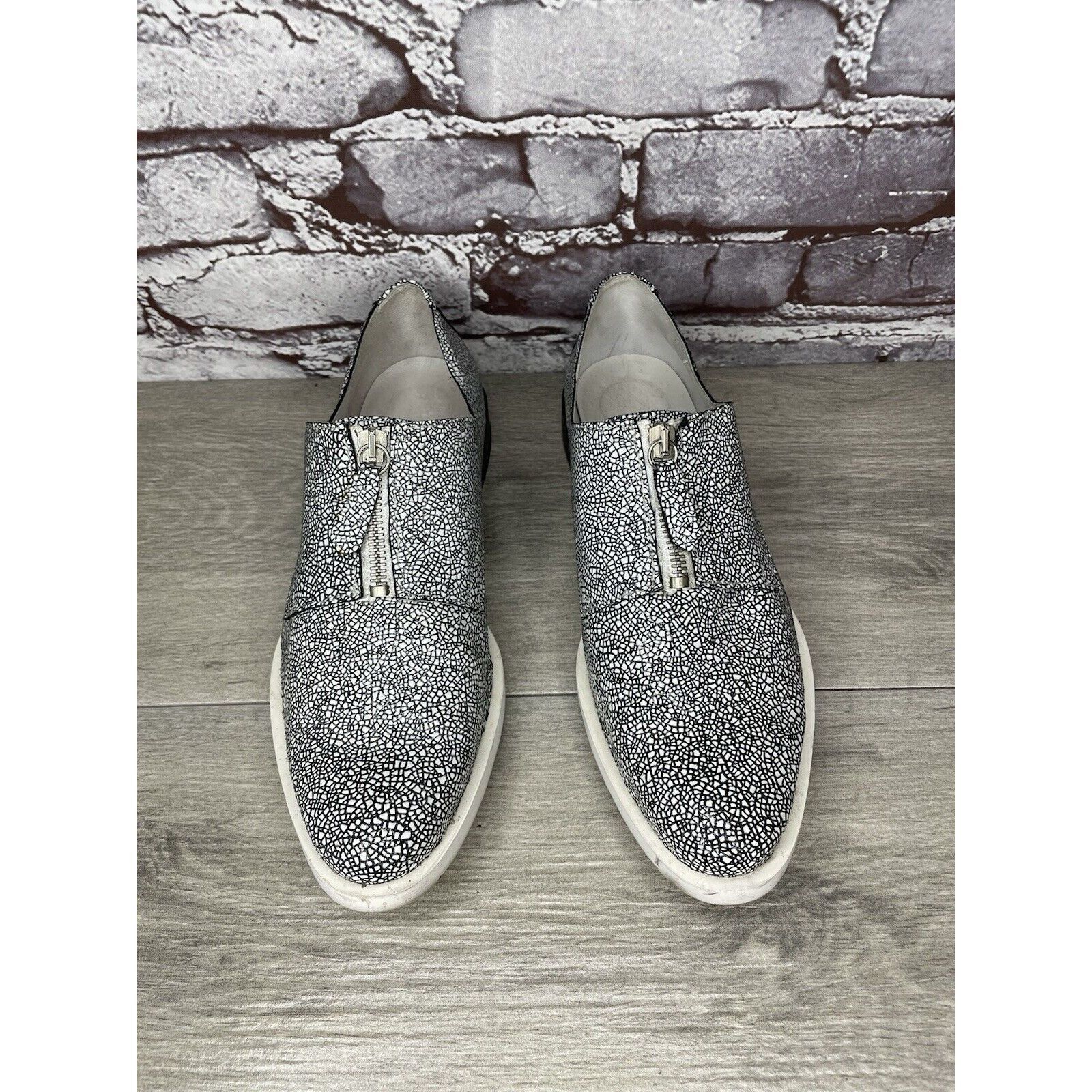 Miista Miista London Black White Leather Cracked Print Center Zip S Size US 8.5 / IT 38.5 - 11 Thumbnail