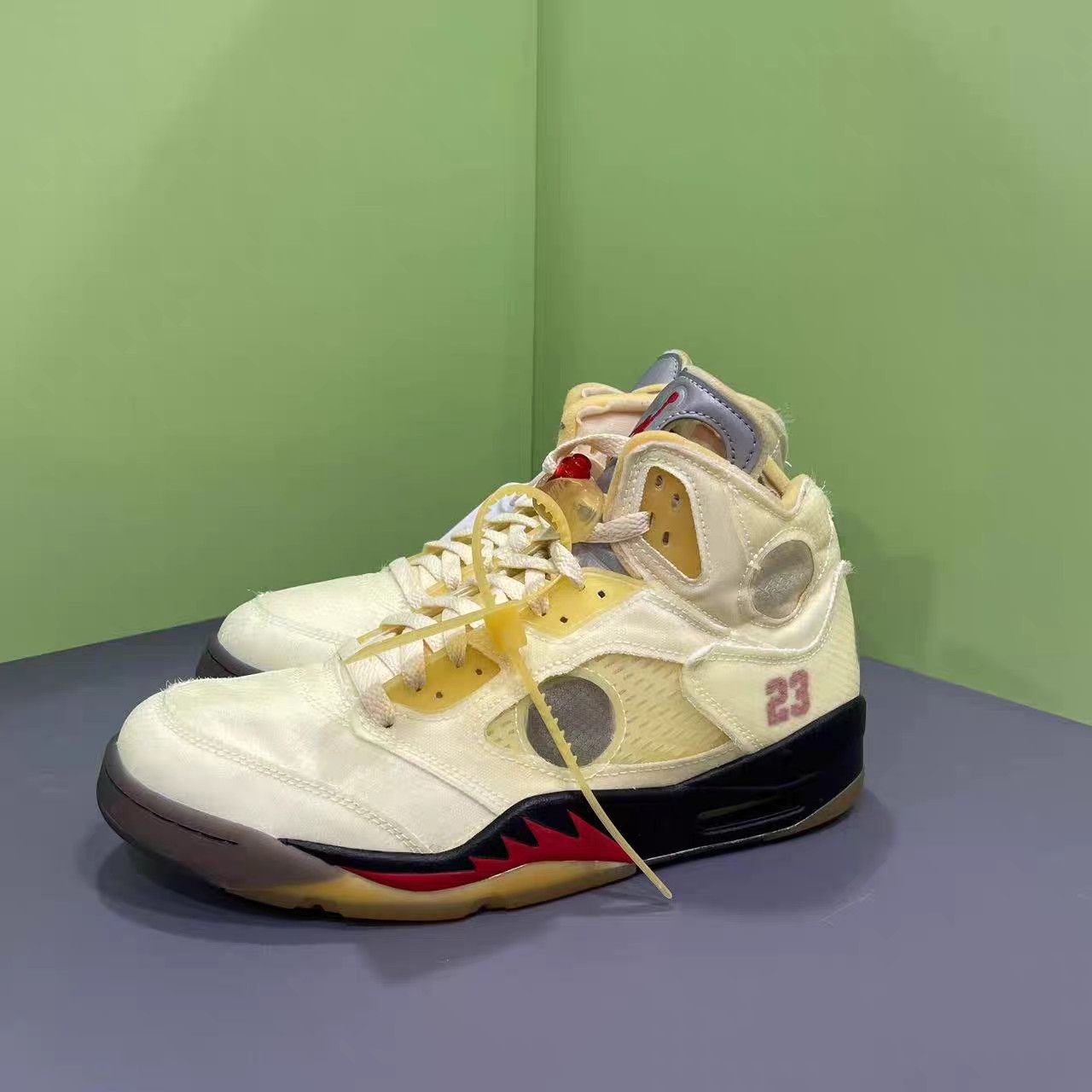 Jordan Brand Off-White x Air Jordan 5 White Muslin Basketball Shoes K15 Size US 10 / EU 43 - 1 Thumbnail