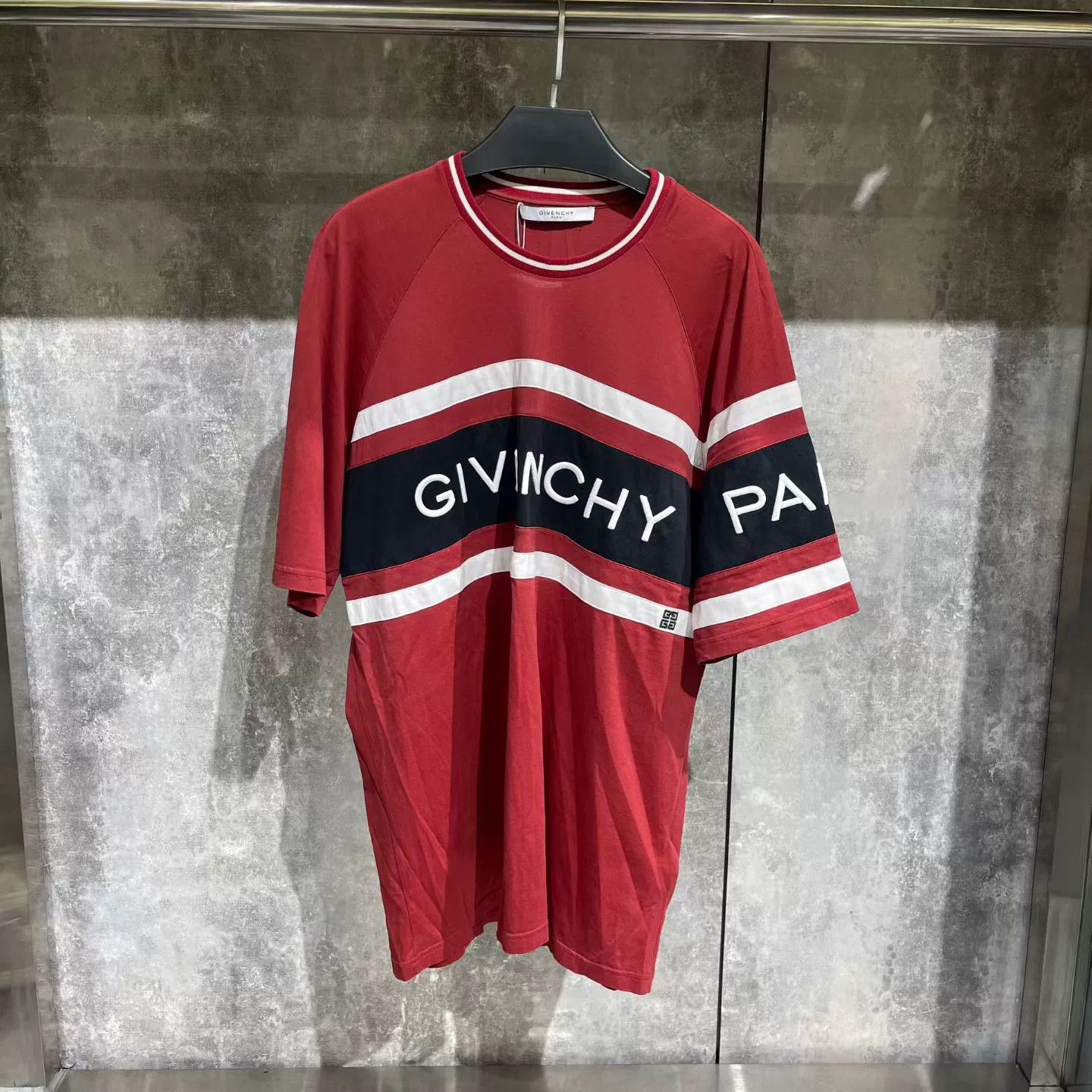 Givenchy Givenchy Retro Embroidered Black T-Shirt m Men Size US M / EU 48-50 / 2 - 1 Thumbnail