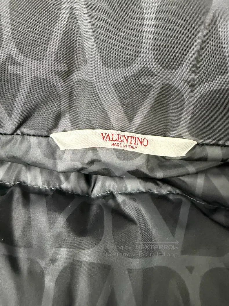 Valentino Valentino Monogram print stand-up collar zipper sleeveless Size US S / EU 44-46 / 1 - 8 Thumbnail