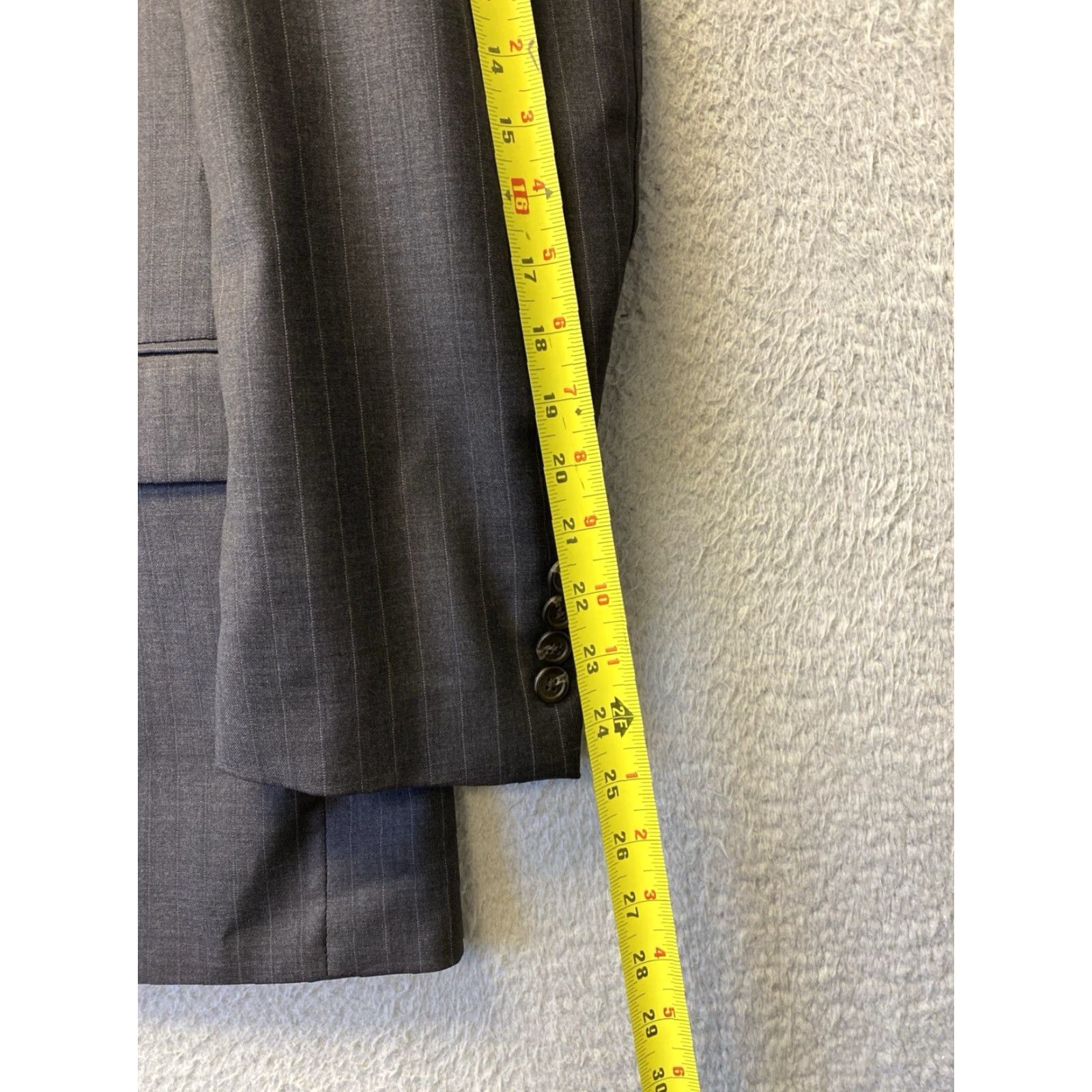 Ralph Lauren VINTAGE Ralph Lauren Chaps Suit 2 Piece Men's Wool Gray Striped 46R 38W Regular Fit Size 38R - 7 Thumbnail