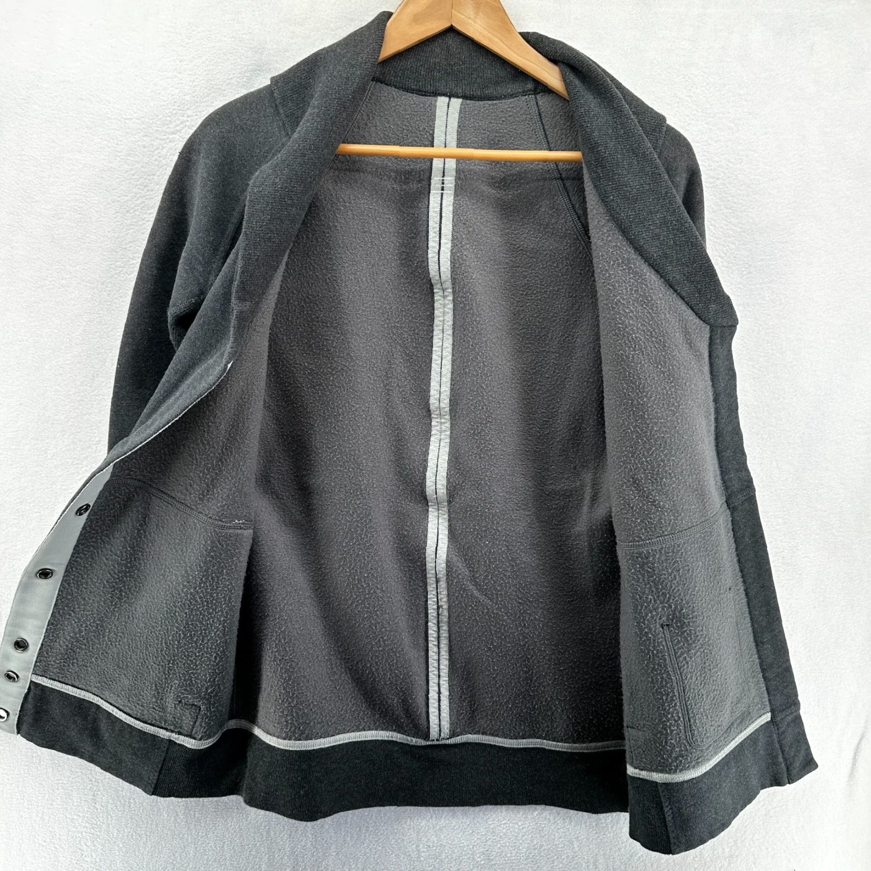 Lululemon Lululemon Yin To My Yang Jacket Cardigan Women’s 6 Black Heathered Soot Sweater Regular Size Women Size M / US 6-8 / IT 42-44 - 2 Thumbnail