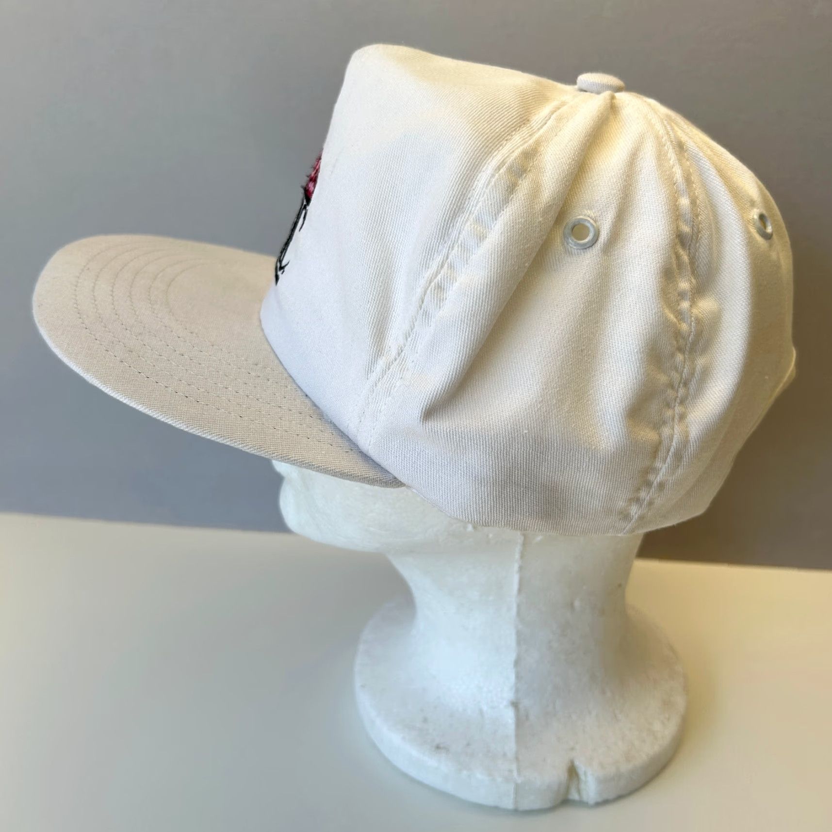 Vintage VINTAGE Basic B.A.S.I.C. Wine Bottle Grapes Snapback Hat White Size ONE SIZE - 2 Thumbnail