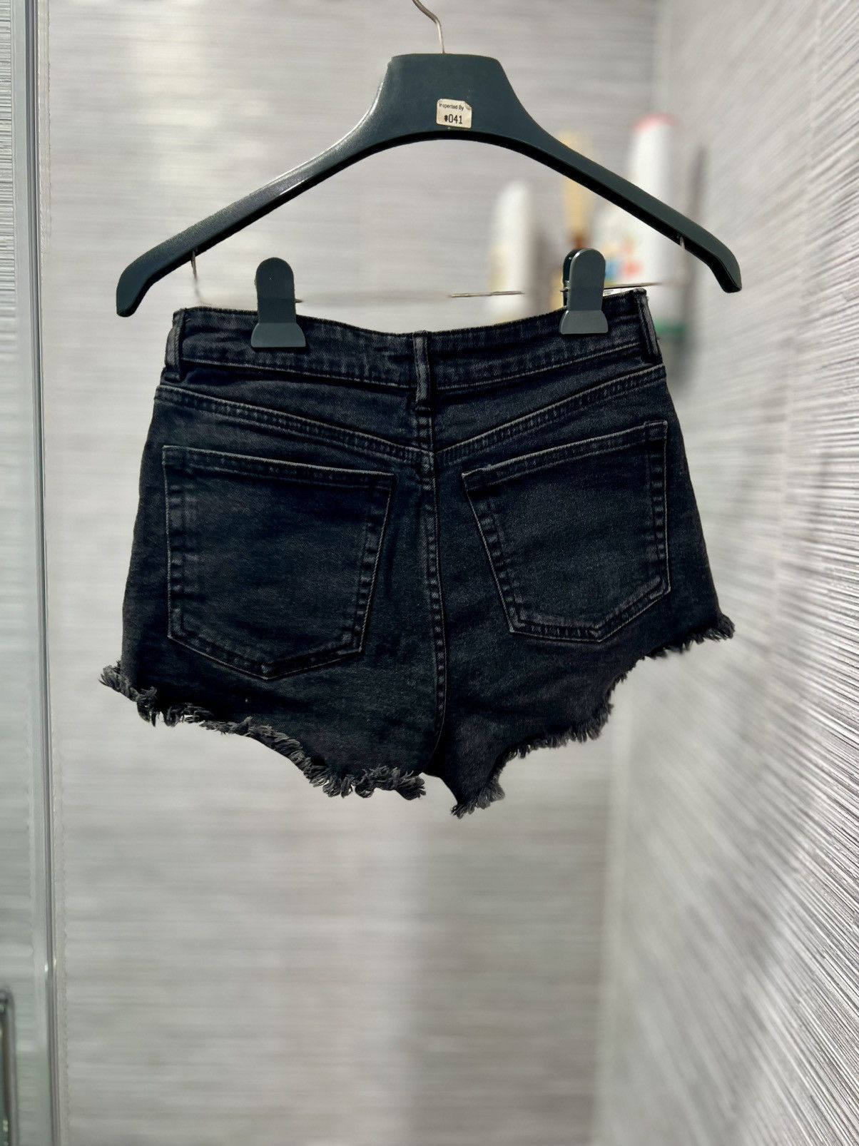 Zara Zara Jean Shorts Women’s Size 4 US Mex 26 Black Distressed Size 26" / US 2 / IT 38 - 6 Thumbnail