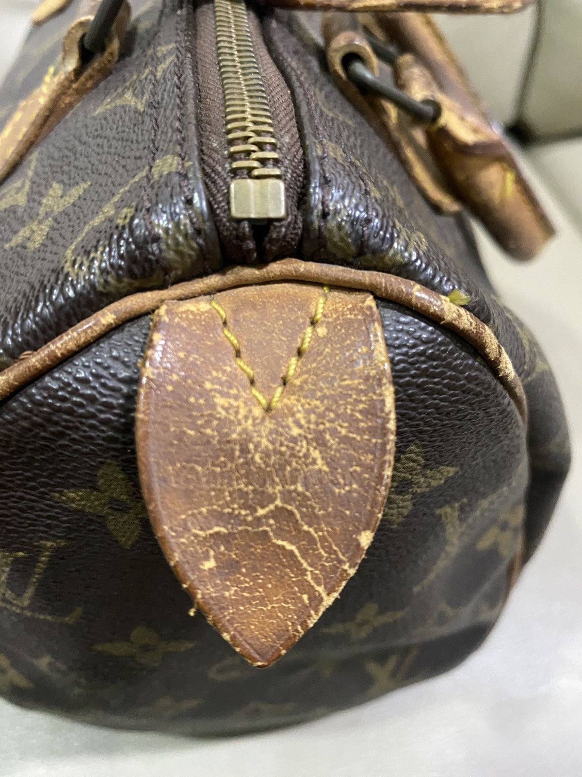 Louis Vuitton Authentic Vintage Louis Vuitton Monogram Speedy 30 Size ONE SIZE - 16 Thumbnail