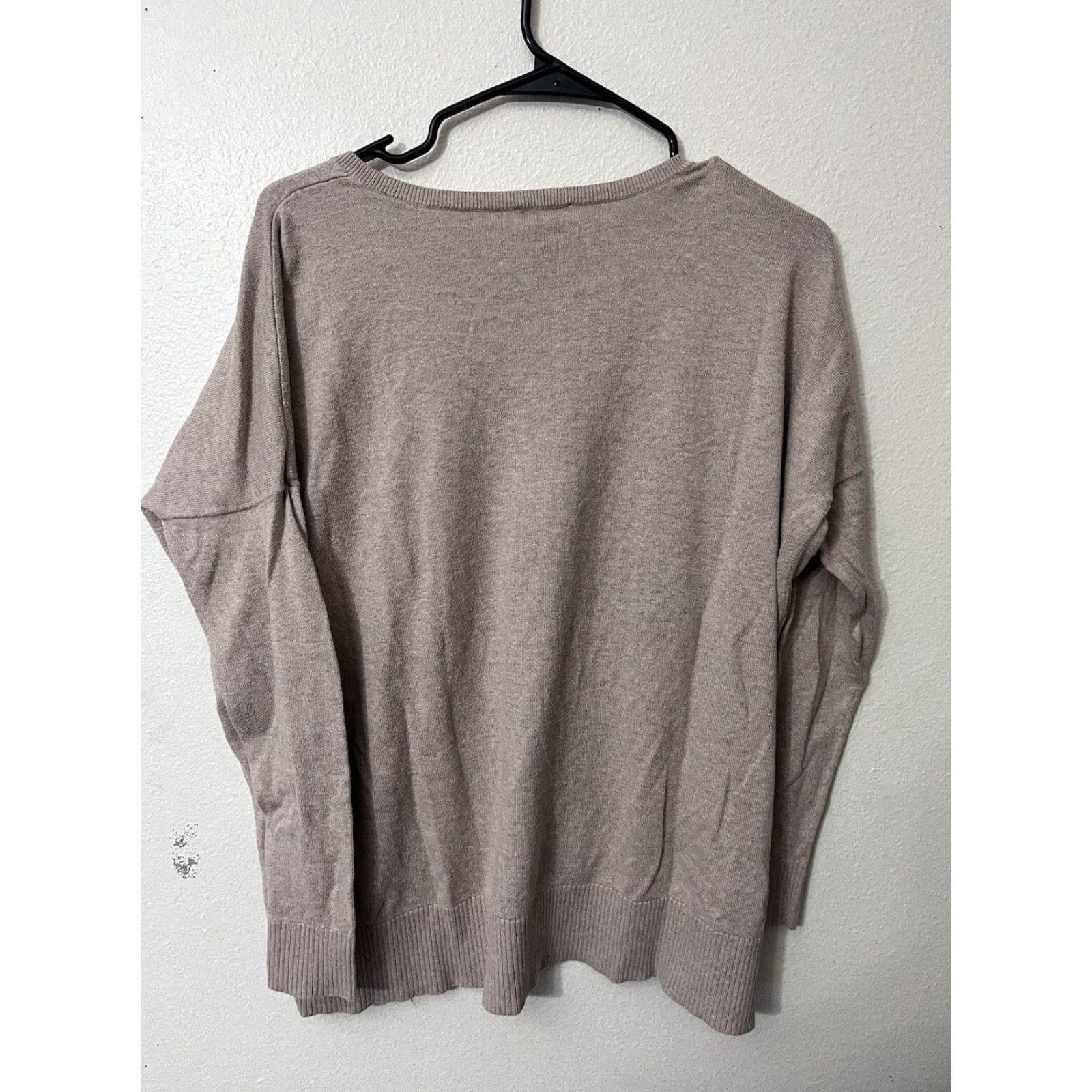 Express Express Womens Pullover Sweater Long Sleeve V Neck Knit Size Small Beige Blush Size S / US 4 / IT 40 - 2 Thumbnail