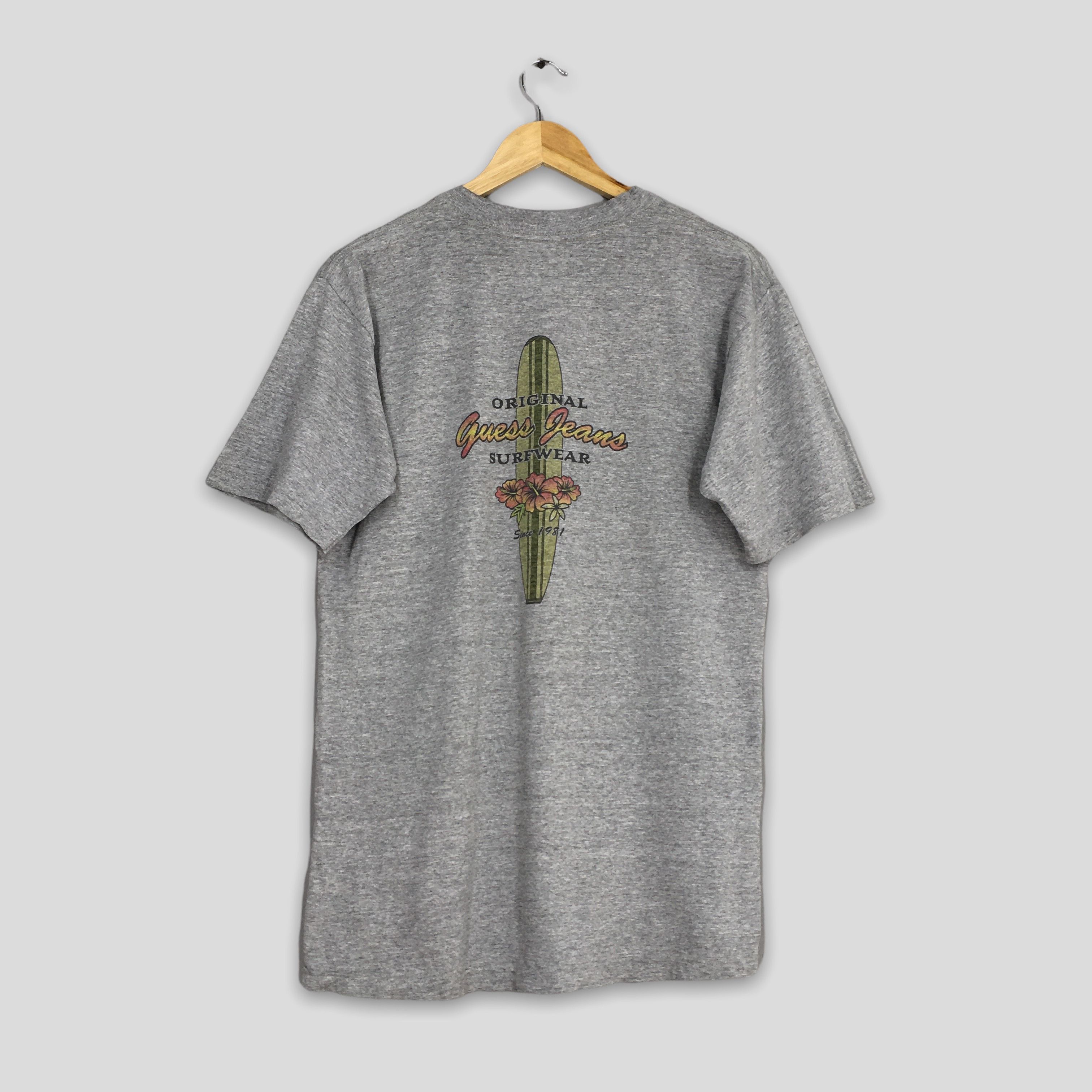 Guess × Vintage Vintage 1990's Guess Jeans Surfwear Gray Tshirt Medium Size US M / EU 48-50 / 2 - 1 Thumbnail