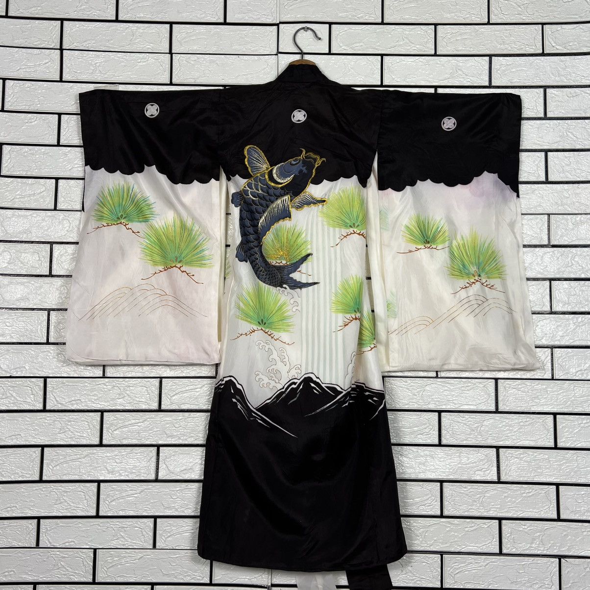 Japanese Brand Traditional Japan Kimono Embroidery Koi Fish Logo #4189-C190 Size ONE SIZE - 1 Thumbnail