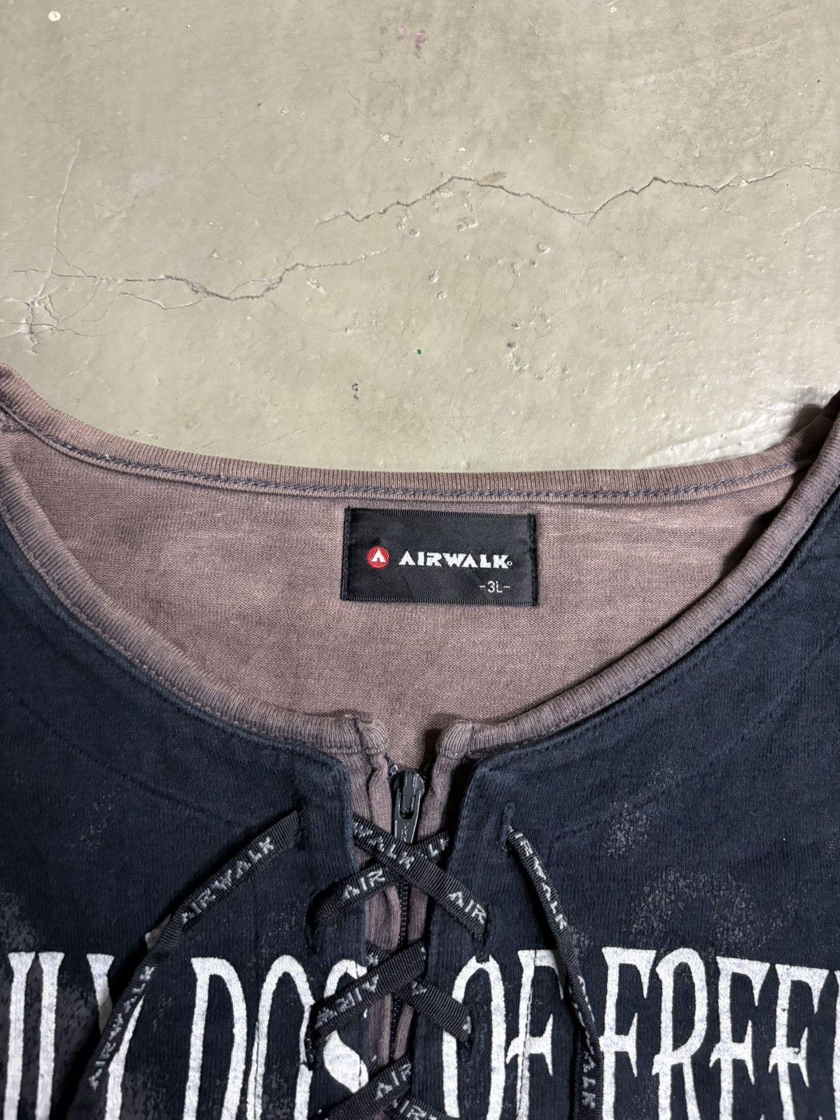 14th Addiction rare 00s japanese brand airwalk poem lace up tee Size US XL / EU 56 / 4 - 5 Thumbnail