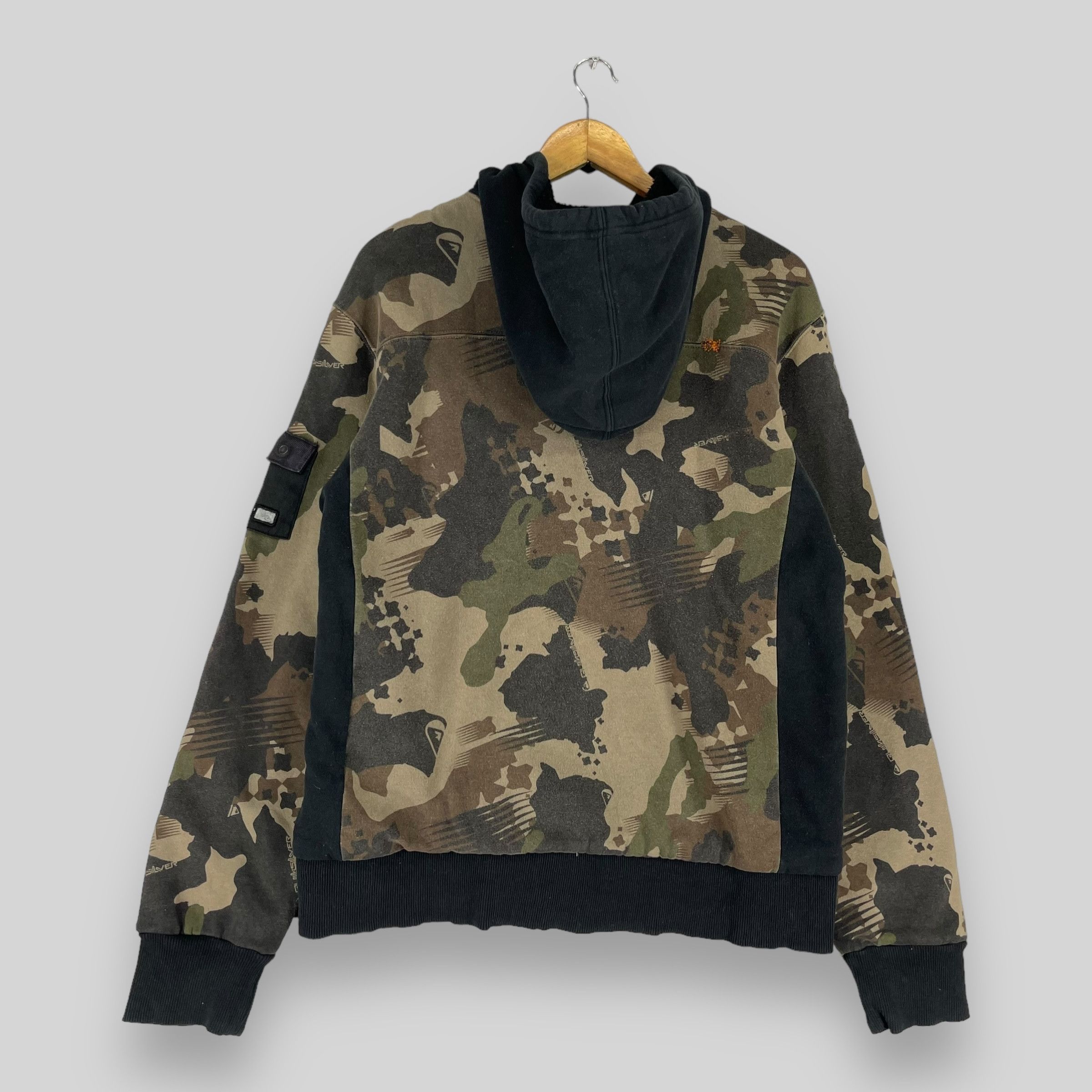 Japanese Brand × Quiksilver × Vintage Vintage QUIKSILVER Camouflage Pattern Zipper Hoodie Size US M / EU 48-50 / 2 - 9 Thumbnail