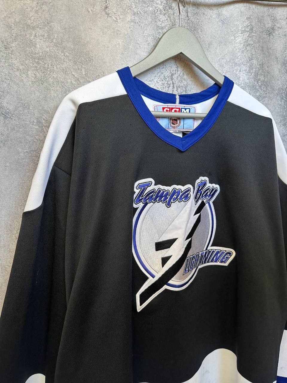Ccm Vintage CCM NHL Tampa Bay Lightning Jersey Made in Canada Size US XL / EU 56 / 4 - 4 Thumbnail