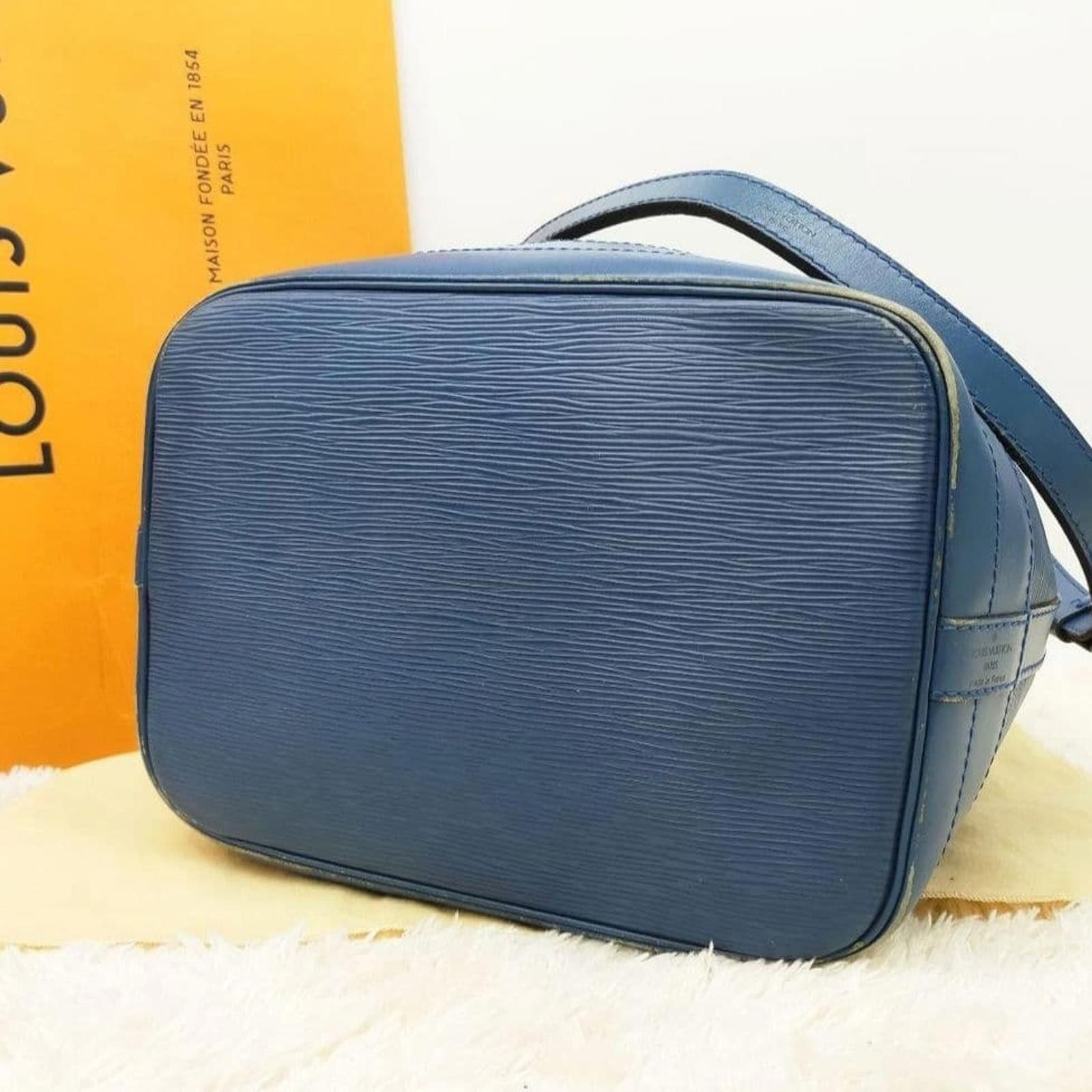 Louis Vuitton Louis Vuitton - Blue Epi Leather Noe Bucket Bag Size ONE SIZE - 4 Thumbnail