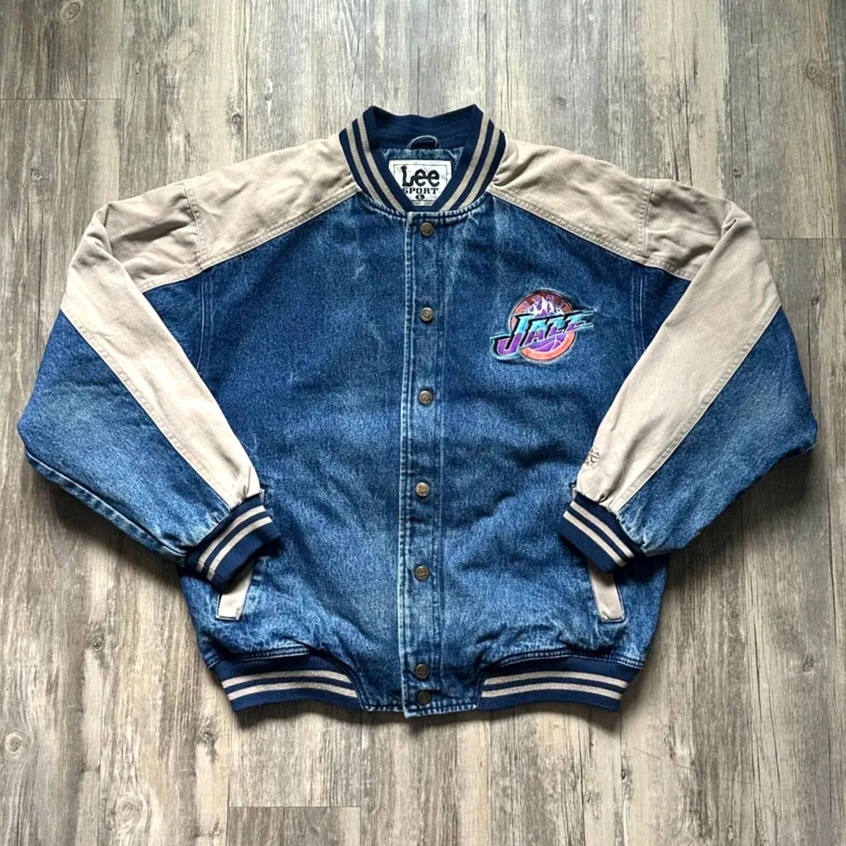 NBA It prioritizes: "Vintage" (key differentiator), "Lee Sport," "NBA Utah Jazz," "Bomber Jacket," "Blue Denim," "Large," "Pre-owned Size US L / EU 52-54 / 3 - 3 Thumbnail