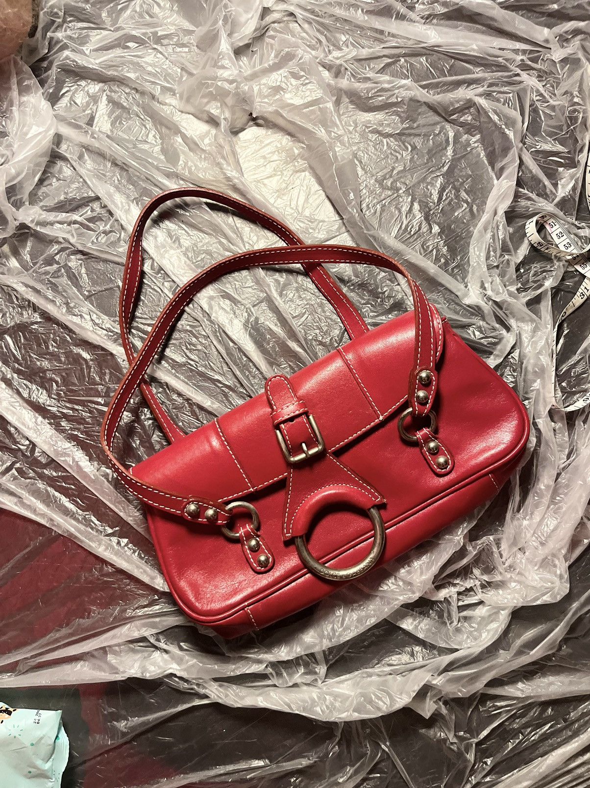 Dolce & Gabbana × Vintage Red Leather Shoulder Bag – 2000s Chic with Metal Ring Detail Size ONE SIZE - 1 Thumbnail