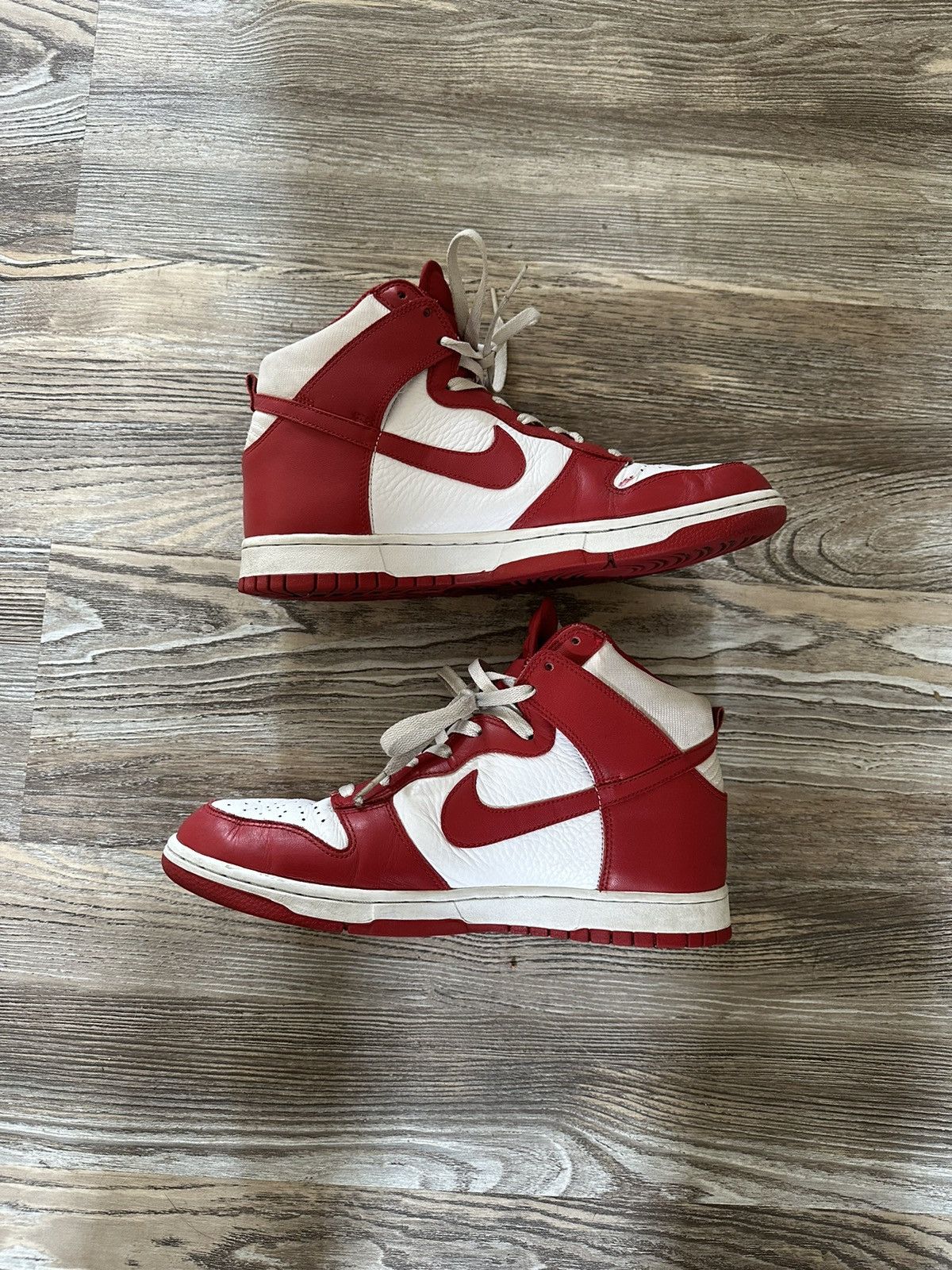 Nike Dunk High Mens Red And White Nike High Tops 2009 Nike Dunk