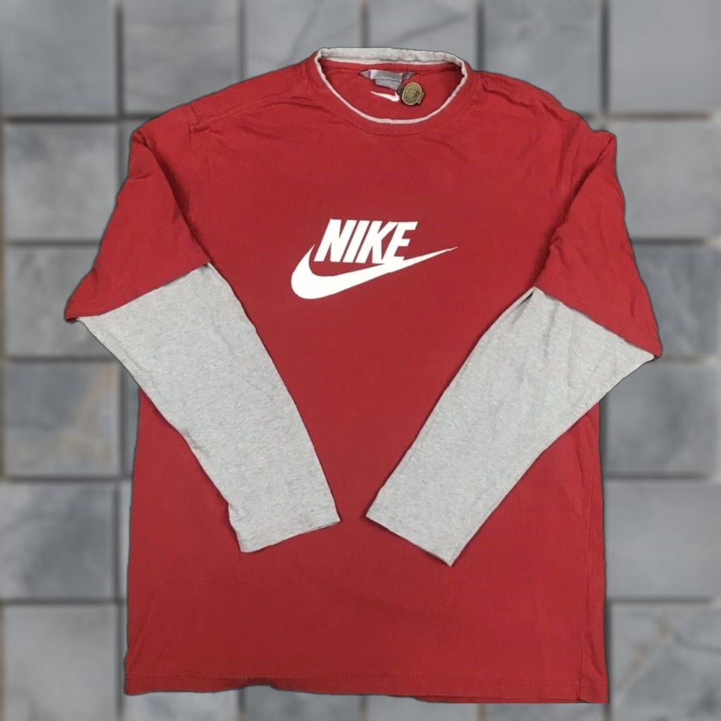 Nike VINTAGE Nike Shirt Mens Adult Medium Red Logo Swoosh Long Sleeve Crew Neck Regular Size L Size US L / EU 52-54 / 3 - 1 Thumbnail