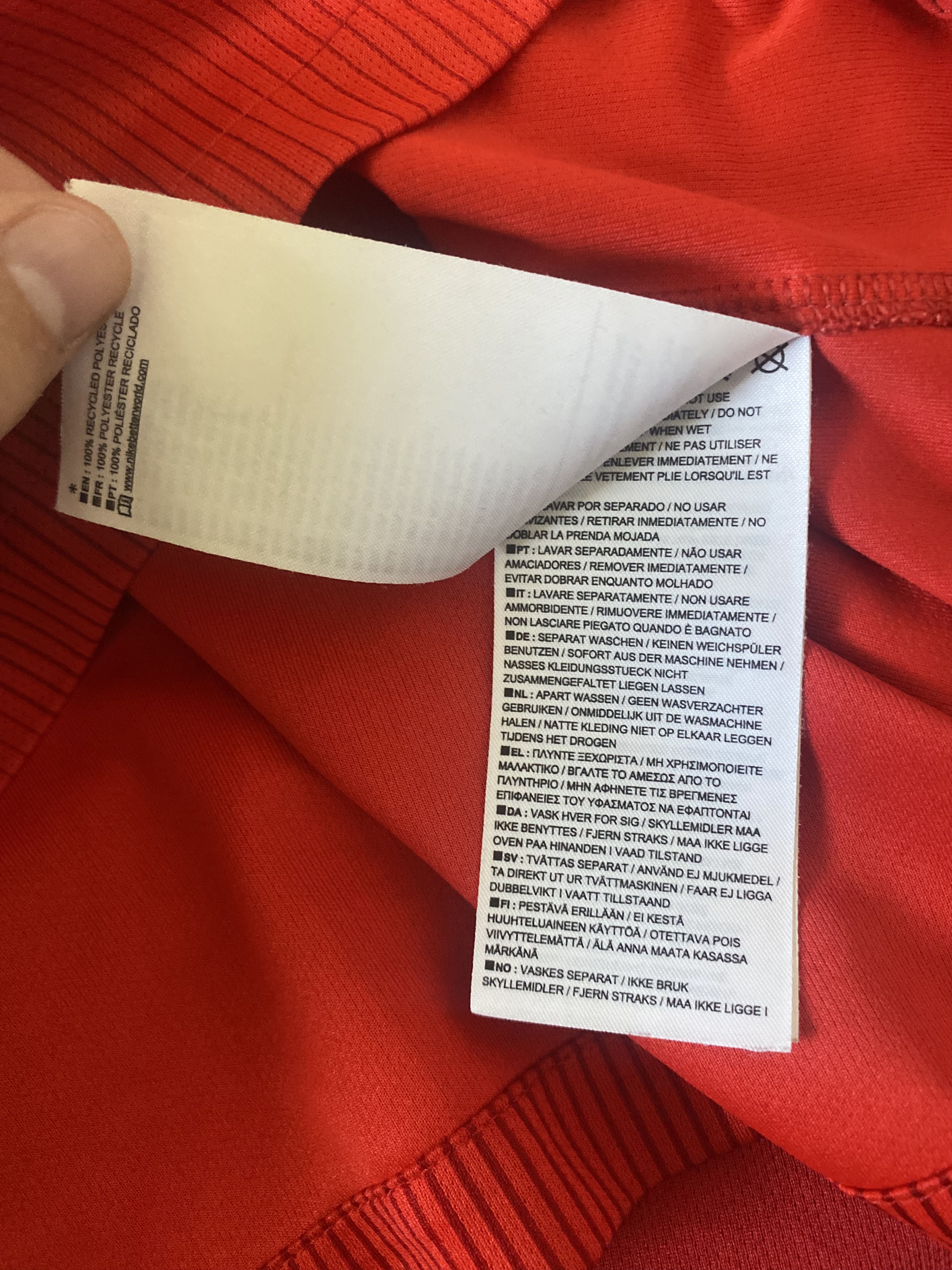 Nike ENGLAND - #4 GERRARD - 2014 - 2015 - Nike - UNIQUE Size US L / EU 52-54 / 3 - 6 Thumbnail