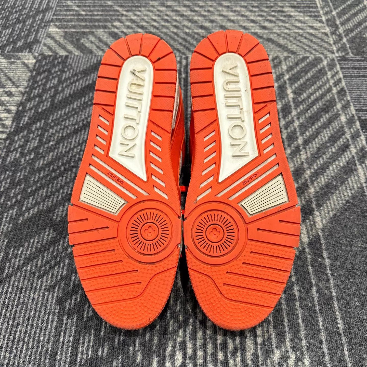 Louis Vuitton Louis Vuitton Trainer White Orange EUR 42 Size US 9 / EU 42 - 6 Thumbnail