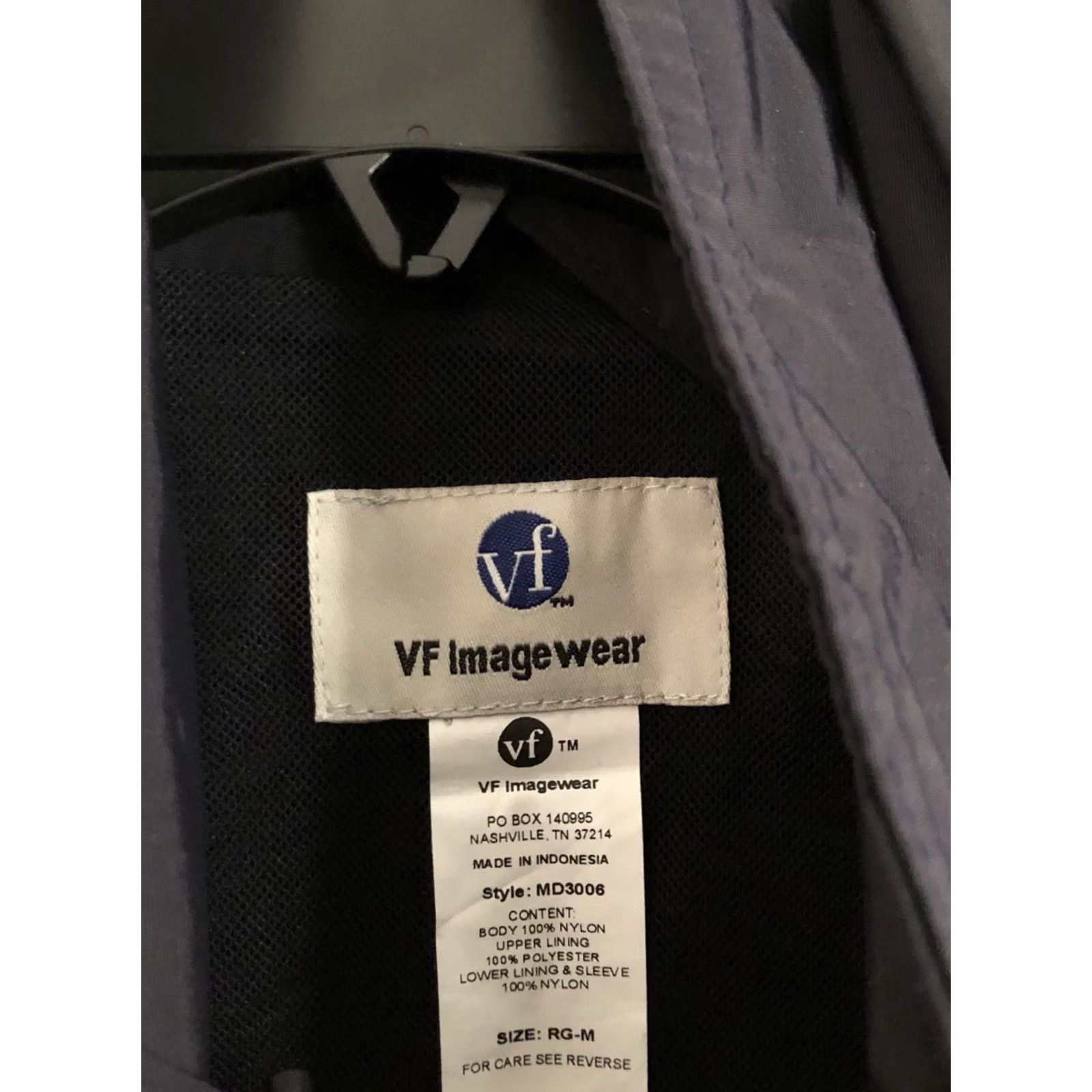 Vintage VINTAGE? AMR VF Image Wear Hooded All-Season American Response Ambulance Jacket Medium Navy Blue Reflective Accents Paramedic EMT VF Imagewear Jacket Size US M / EU 48-50 / 2 - 7 Thumbnail