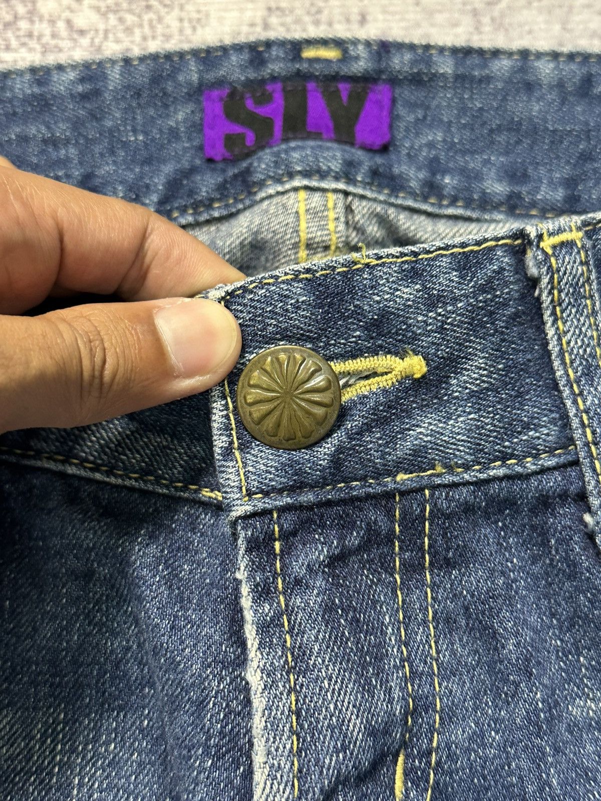 Japanese Brand RARE SLY Distressed Flare Jeans Size US 27 - 9 Thumbnail