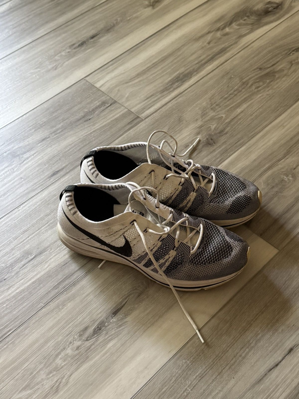 Nike Nike Flyknit trainer Size US 10 / EU 43 - 1 Thumbnail