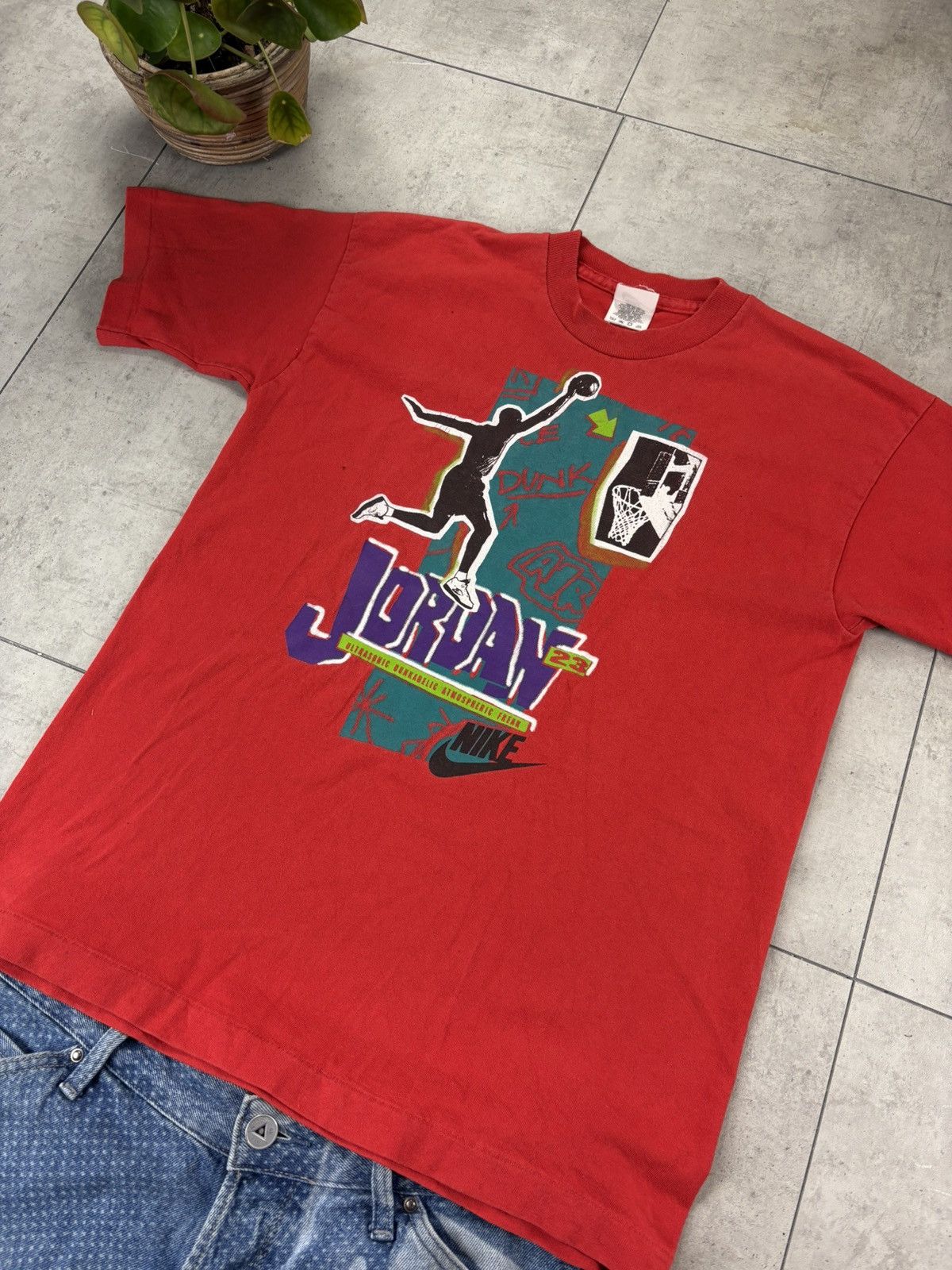 Nike Vintage Nike Jordan Dunk Graphic Red T Shirt 90s Style Size US M / EU 48-50 / 2 - 2 Thumbnail