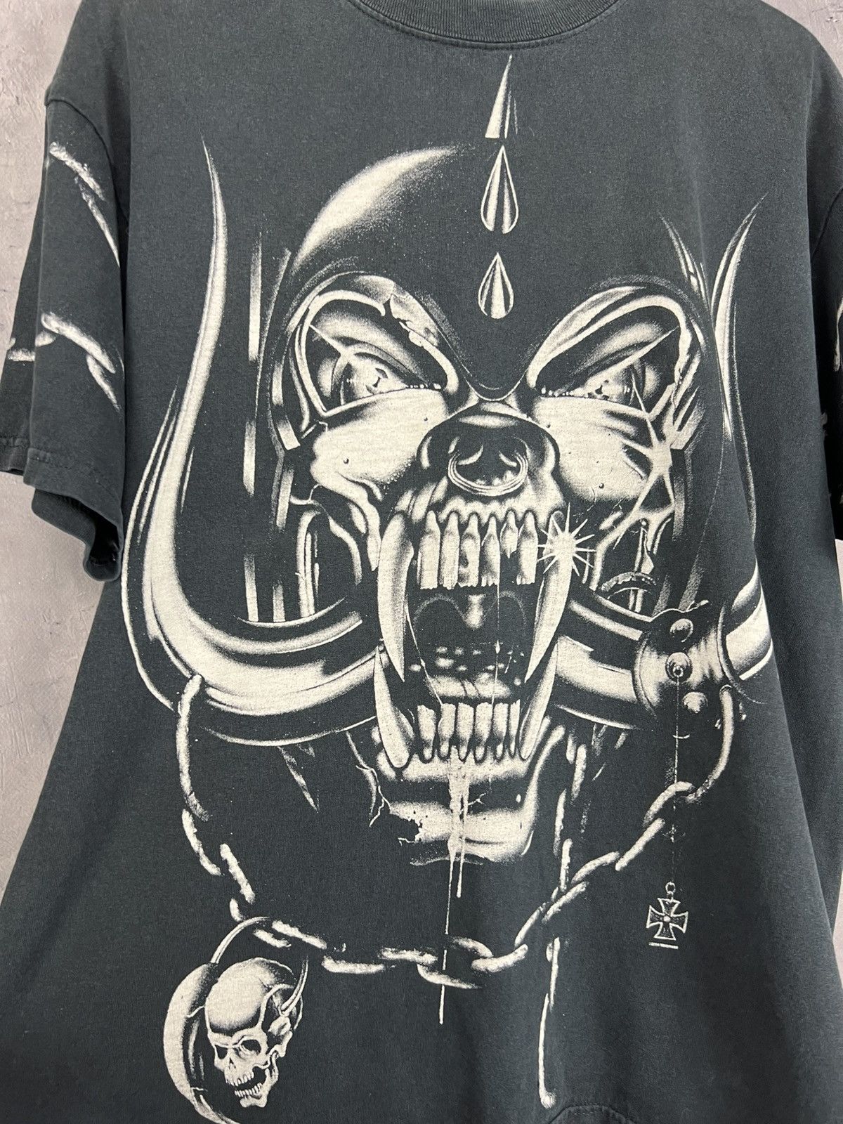 Liquid Blue Vintage liquid blue Motörhead 2004 fullprint Band Tees Sz L Size US L / EU 52-54 / 3 - 4 Thumbnail