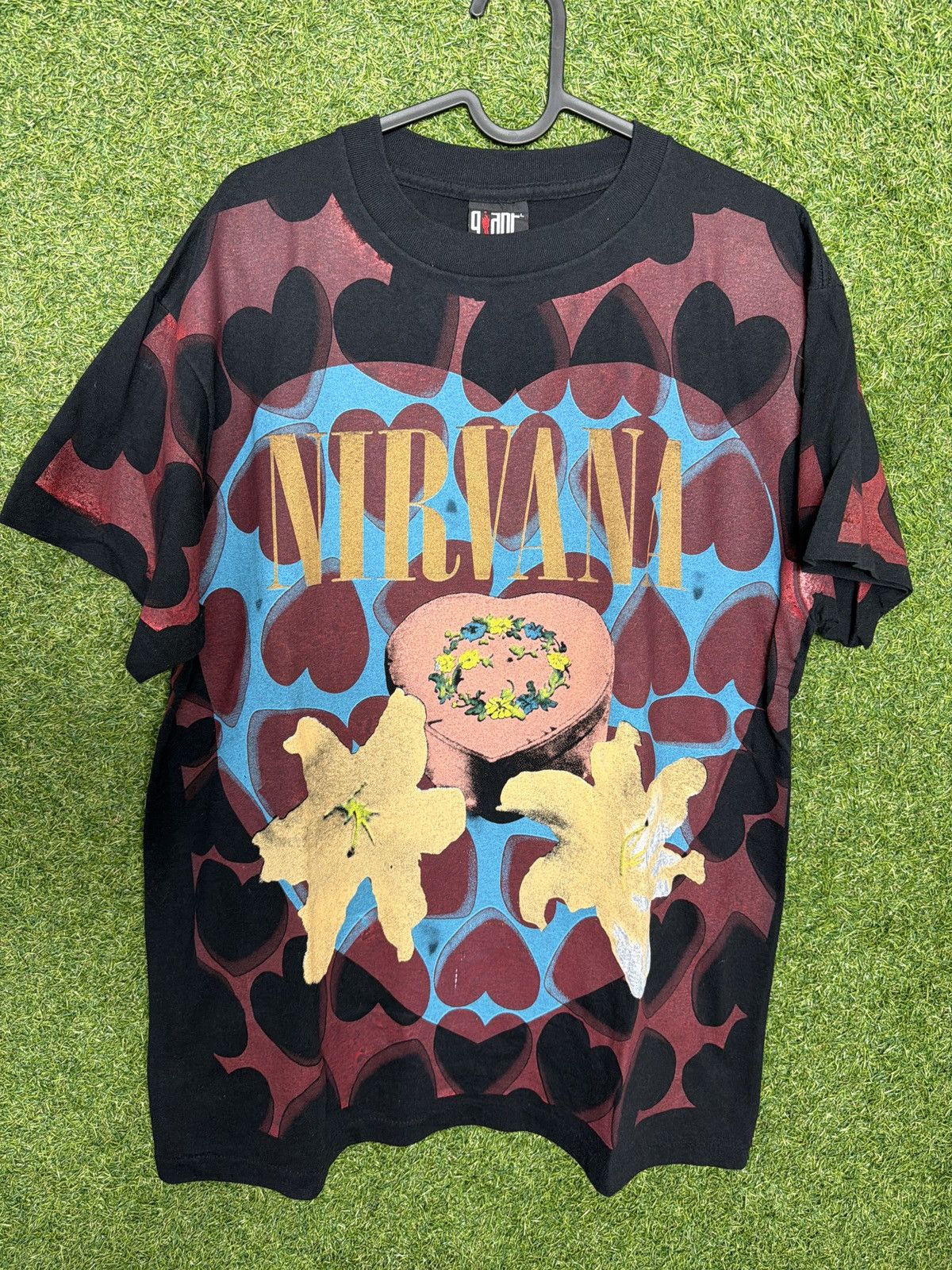 Other Nirvana heart shaped box band shirt Size US L / EU 52-54 / 3 - 1 Thumbnail