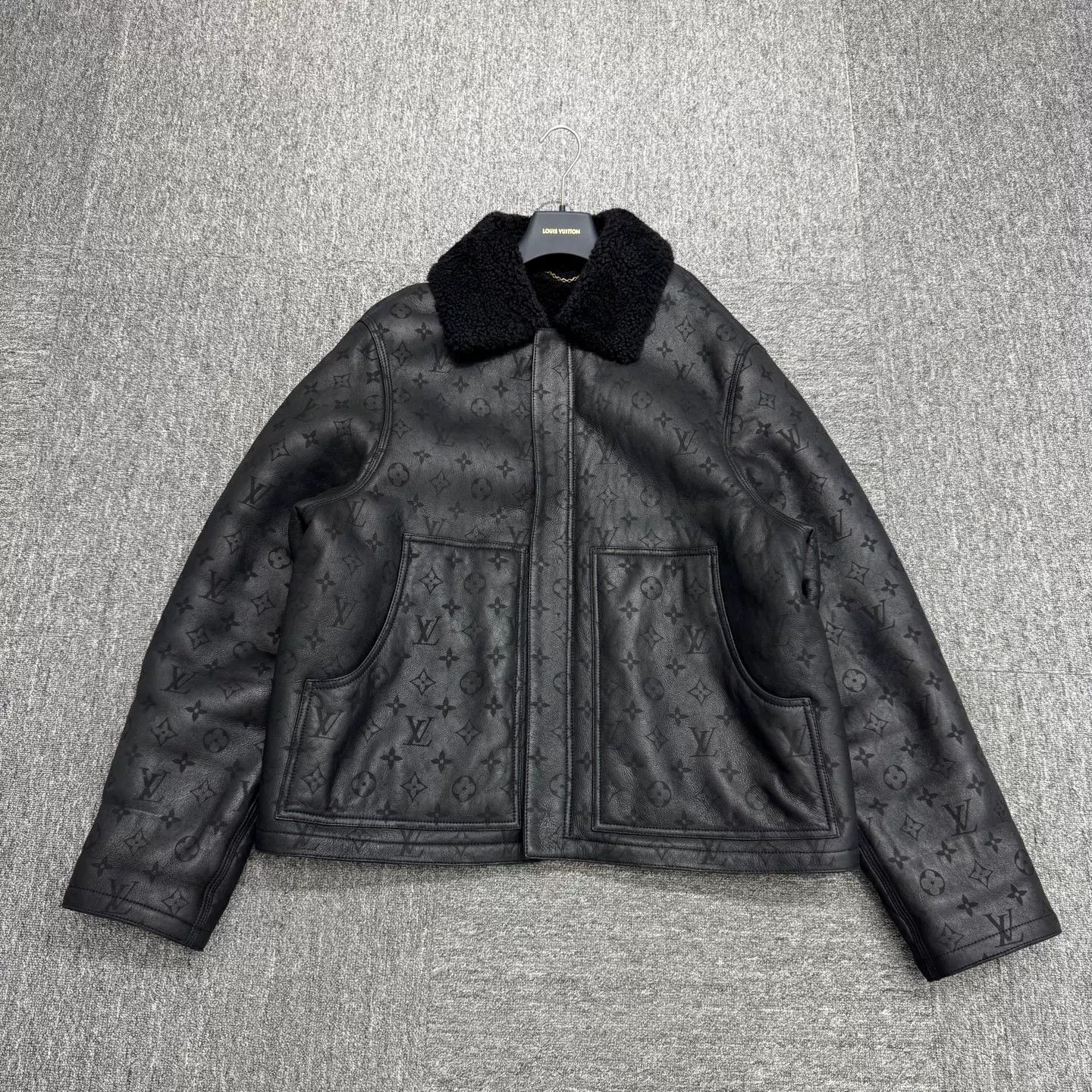 Louis Vuitton Louis Vuitton Embossed Monogram Shearling Jacket Size US XXL / EU 58 / 5 - 1 Thumbnail