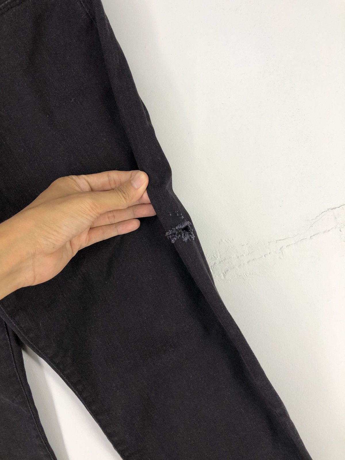 Japanese Brand Japanese Brand Root Three Distressed Black Jeans Size US 31 - 11 Thumbnail