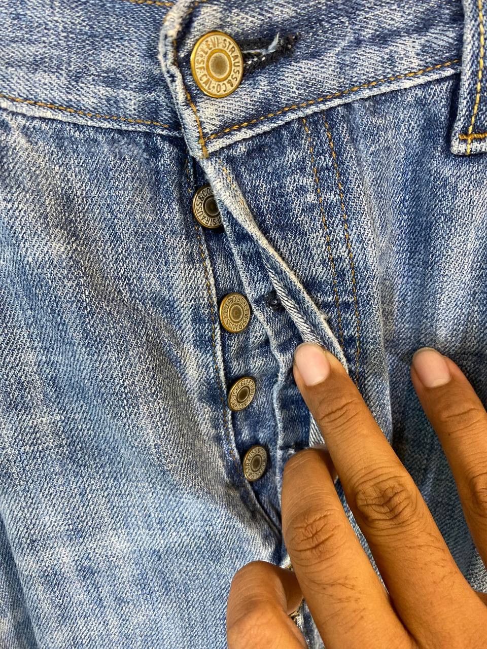 Levi's vintage levis 501 distressed denim nice design Size US 37 - 8 Thumbnail