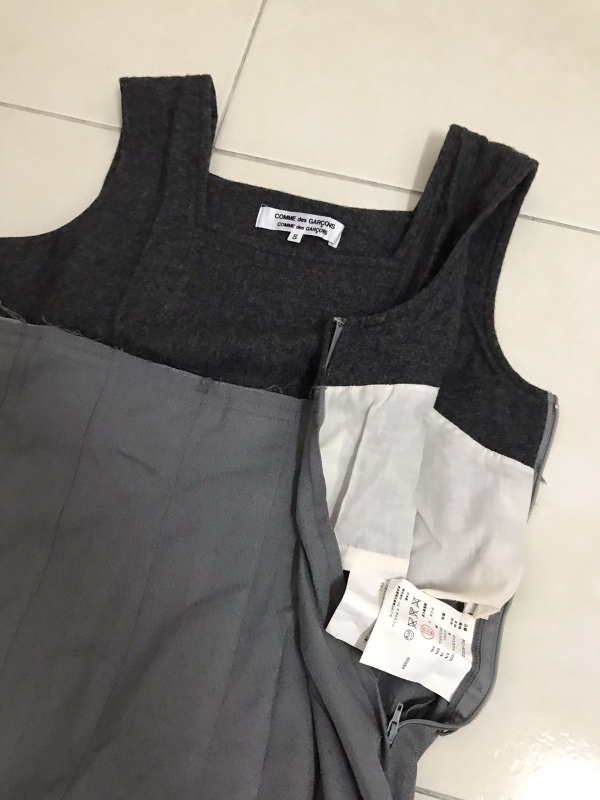 Comme des Garcons Comme des Garçons AD2004 iconic Vintage dress Size S / US 4 / IT 40 - 11 Thumbnail